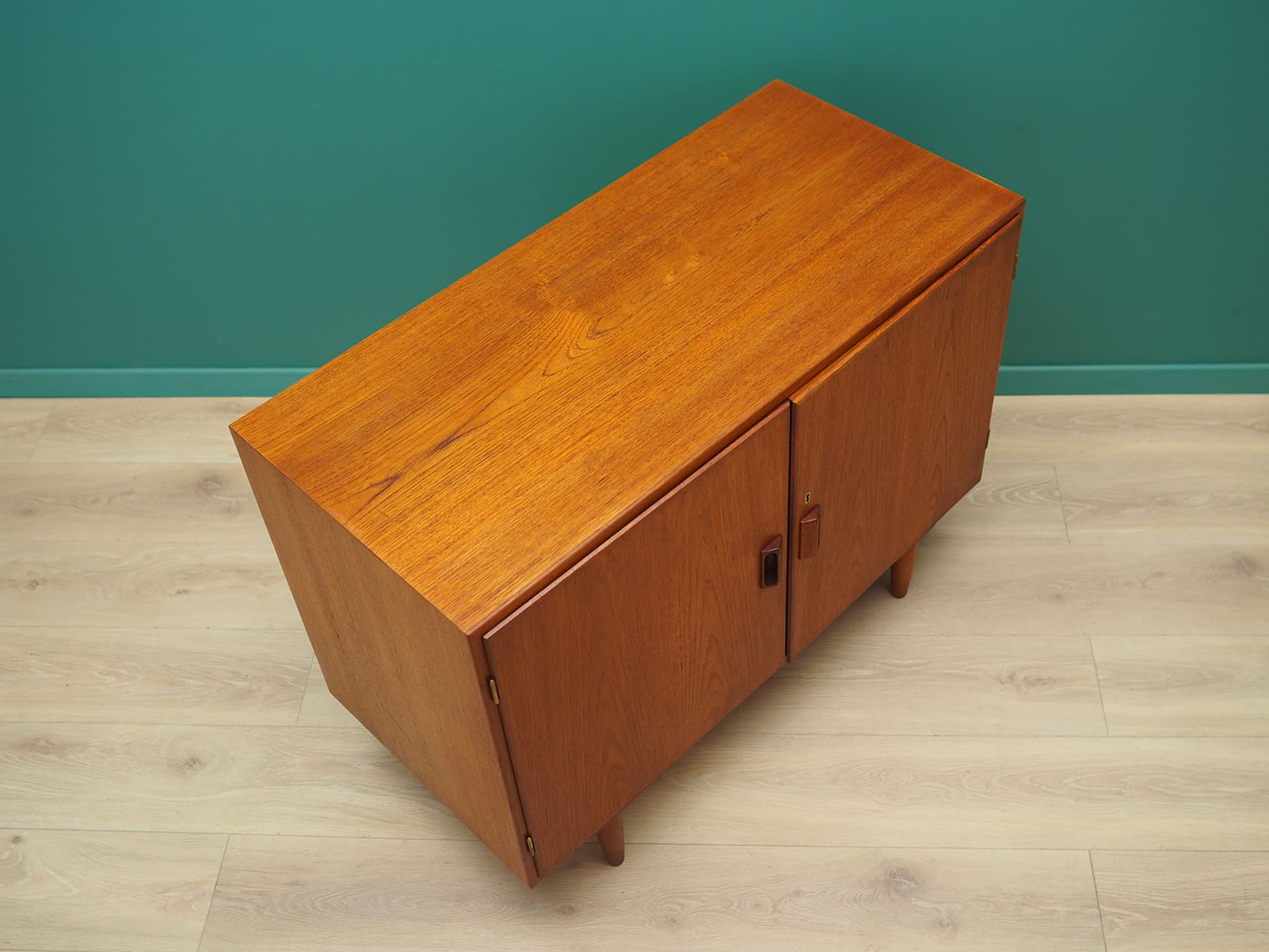 Cabinet, brown teak, by B. Mogensen, for Søborg Møbelfabrik, Denmark, 1960s. - 50348