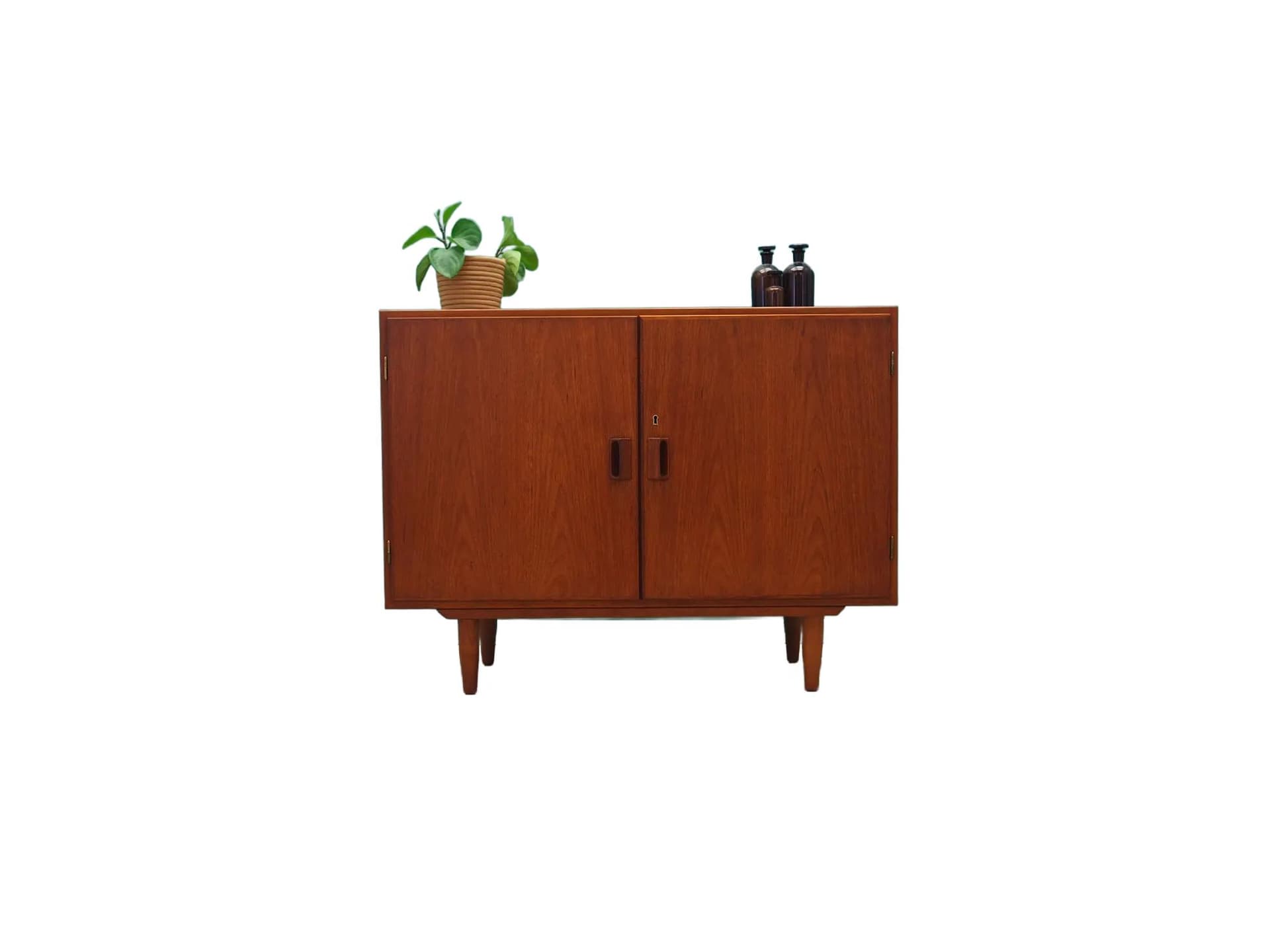 Cabinet, brown teak, by B. Mogensen, for Søborg Møbelfabrik, Denmark, 1960s.
