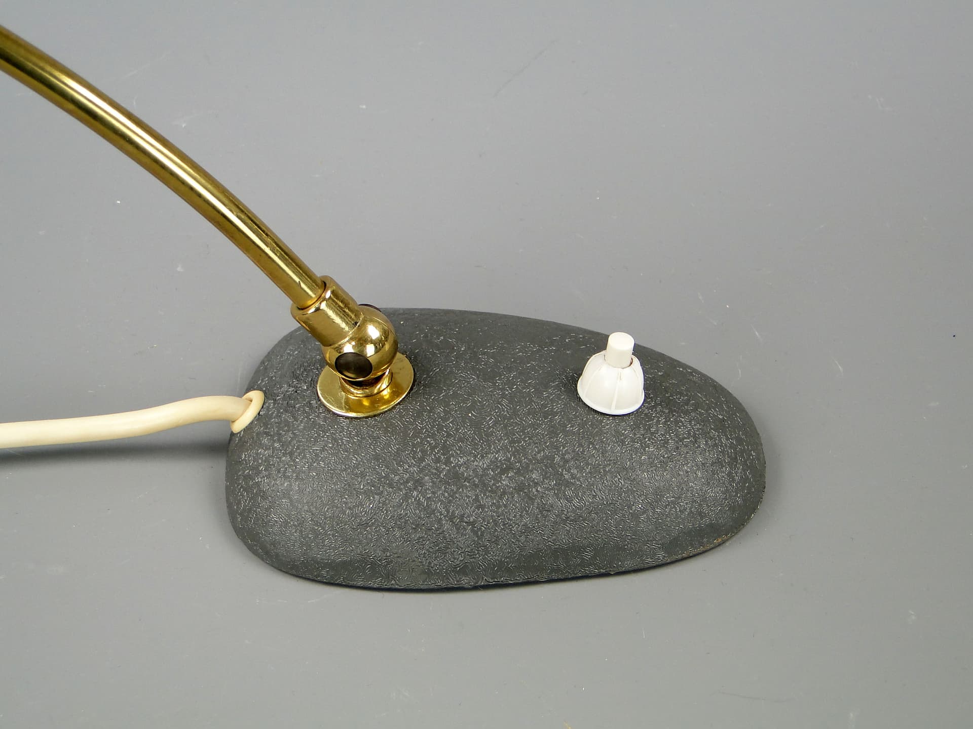 Desk lamp, silver metal, brass, Stilnovo, Italy, 1950s. - 44643