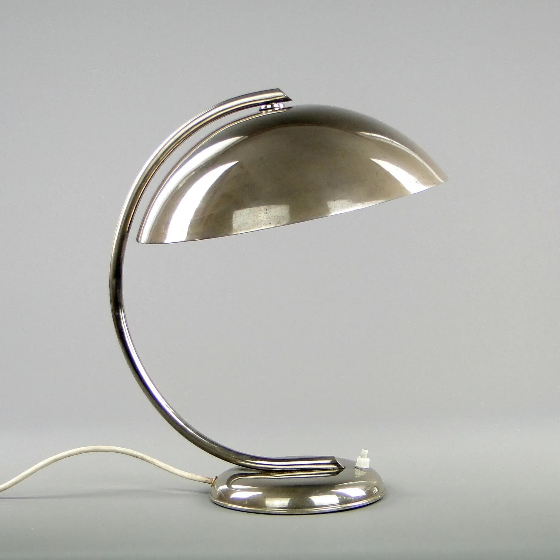 Lampa gabinetowa Art Deco, mosiądz niklowany srebrny, Warszawa, Polska, lata 40. - 45010