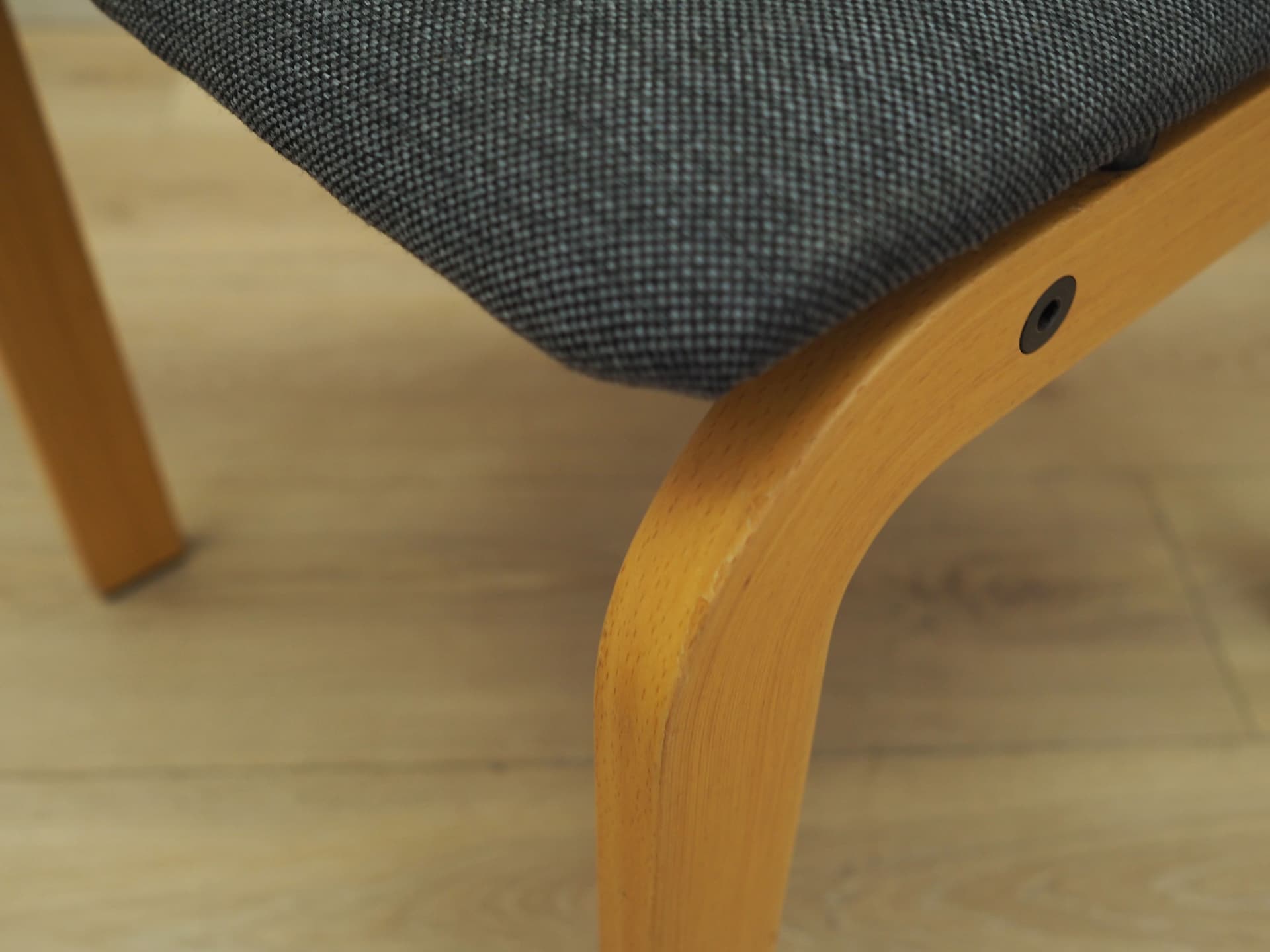 Komplet sześciu krzeseł, grafitowy, drewno, Fritz Hansen, Dania, lata 80. - 49733