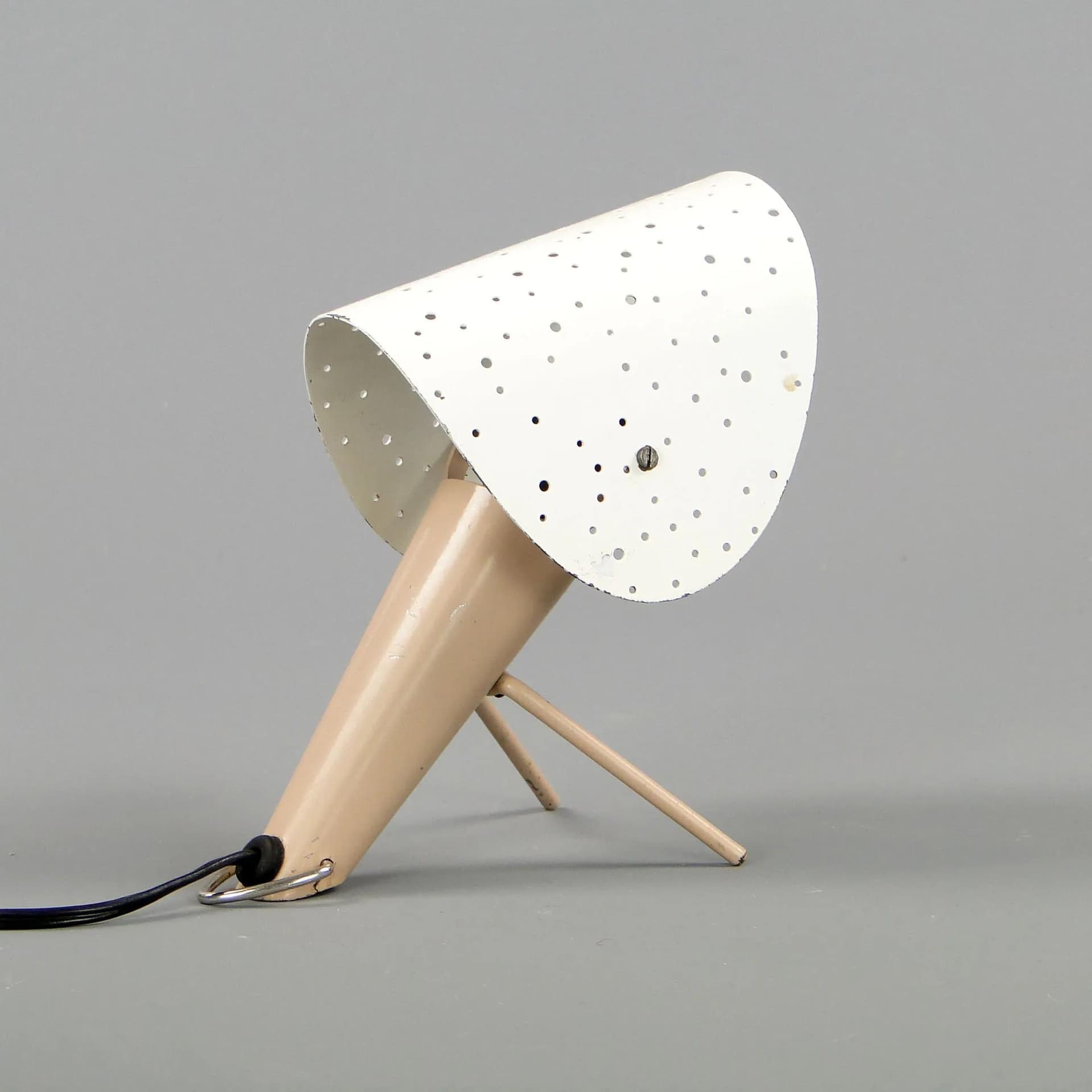 Table-wall lamp Pop Art, beige lacquered steel, white shade, by A. Gałecki, Poland, 1960s - 45330