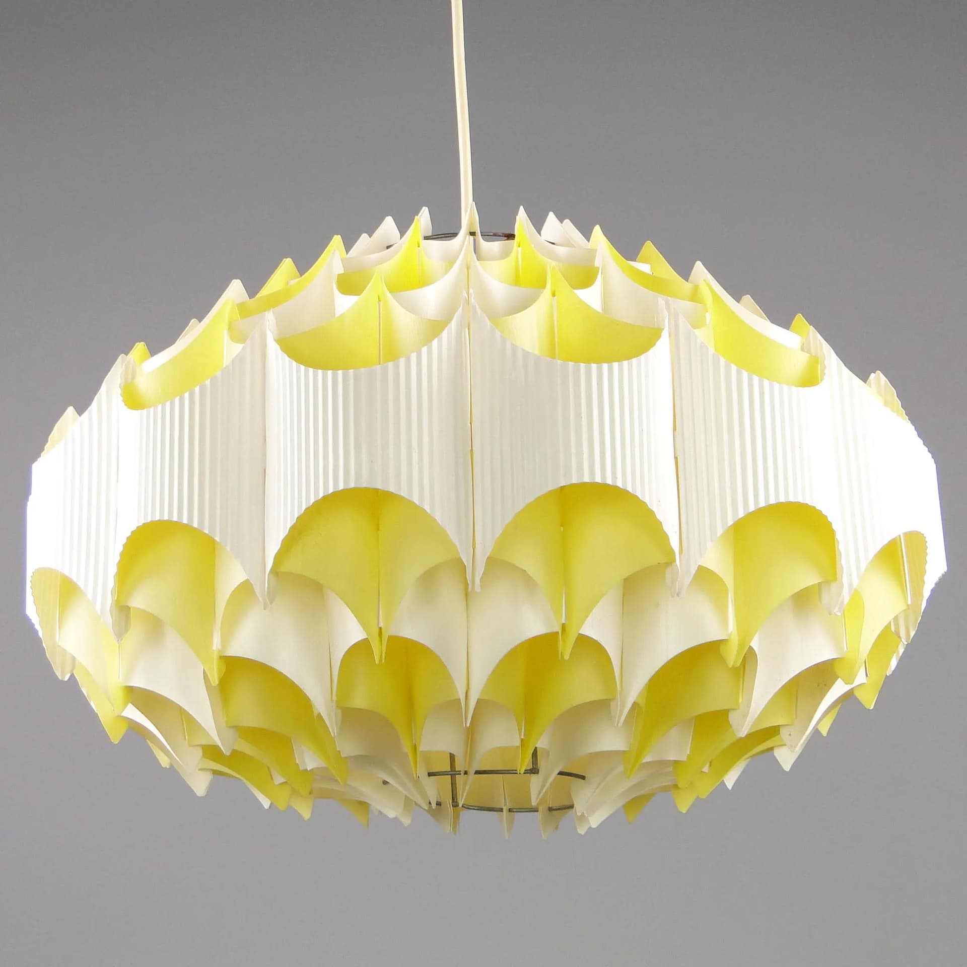 Chandelier Space Age, ivory white, plastic, E.S.I Nowa Huta, Poland, 1960s. - 45311