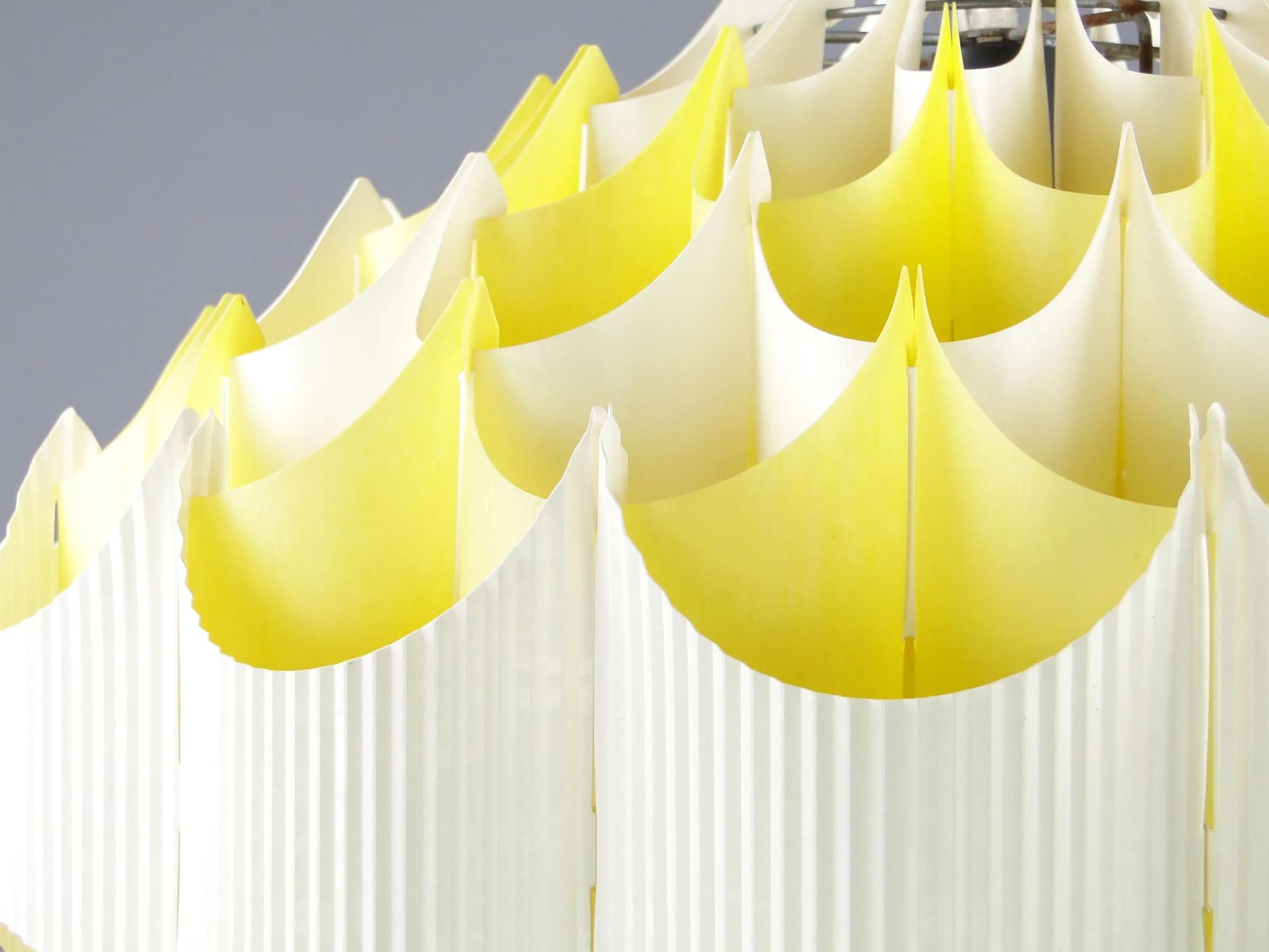 Chandelier Space Age, ivory white, plastic, E.S.I Nowa Huta, Poland, 1960s. - 45312