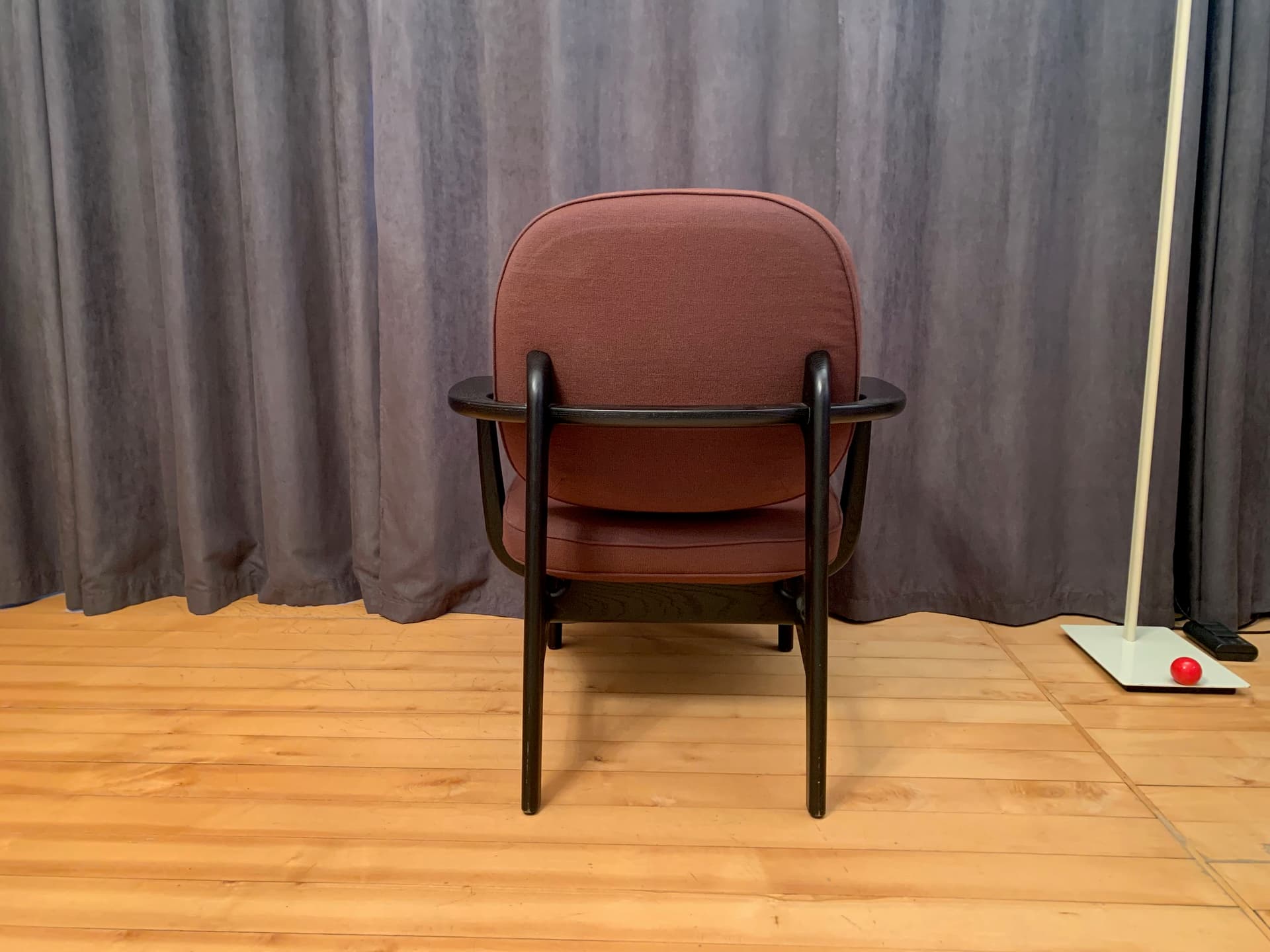 Armchair Fred, pink, black-brown ash, by J. Hayon, Fritz Hansen, Denmark - 45594