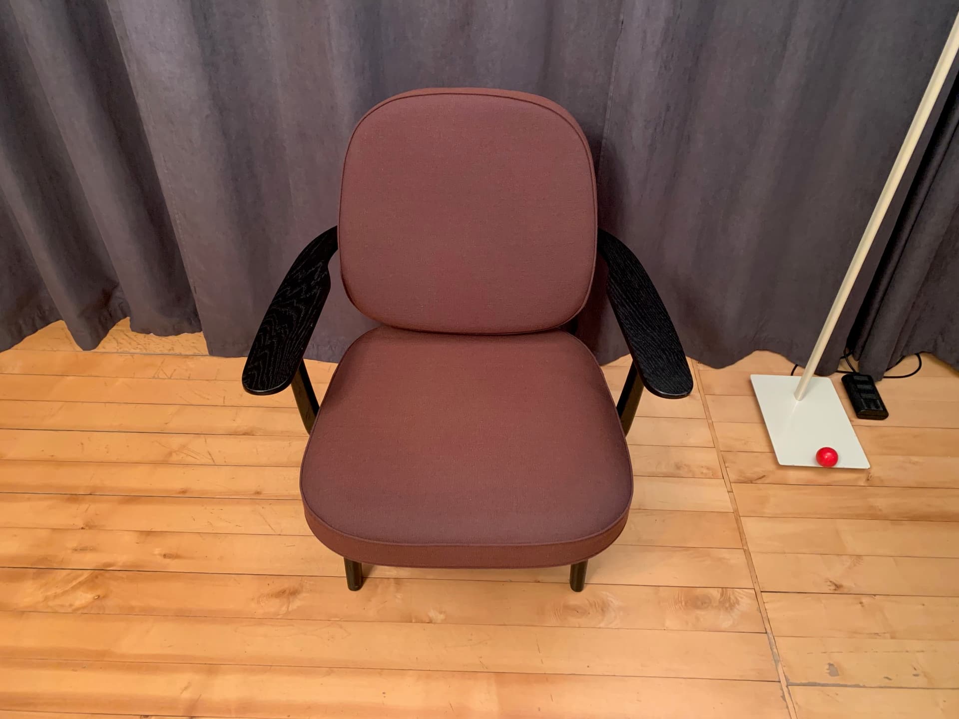 Armchair Fred, pink, black-brown ash, by J. Hayon, Fritz Hansen, Denmark - 45590