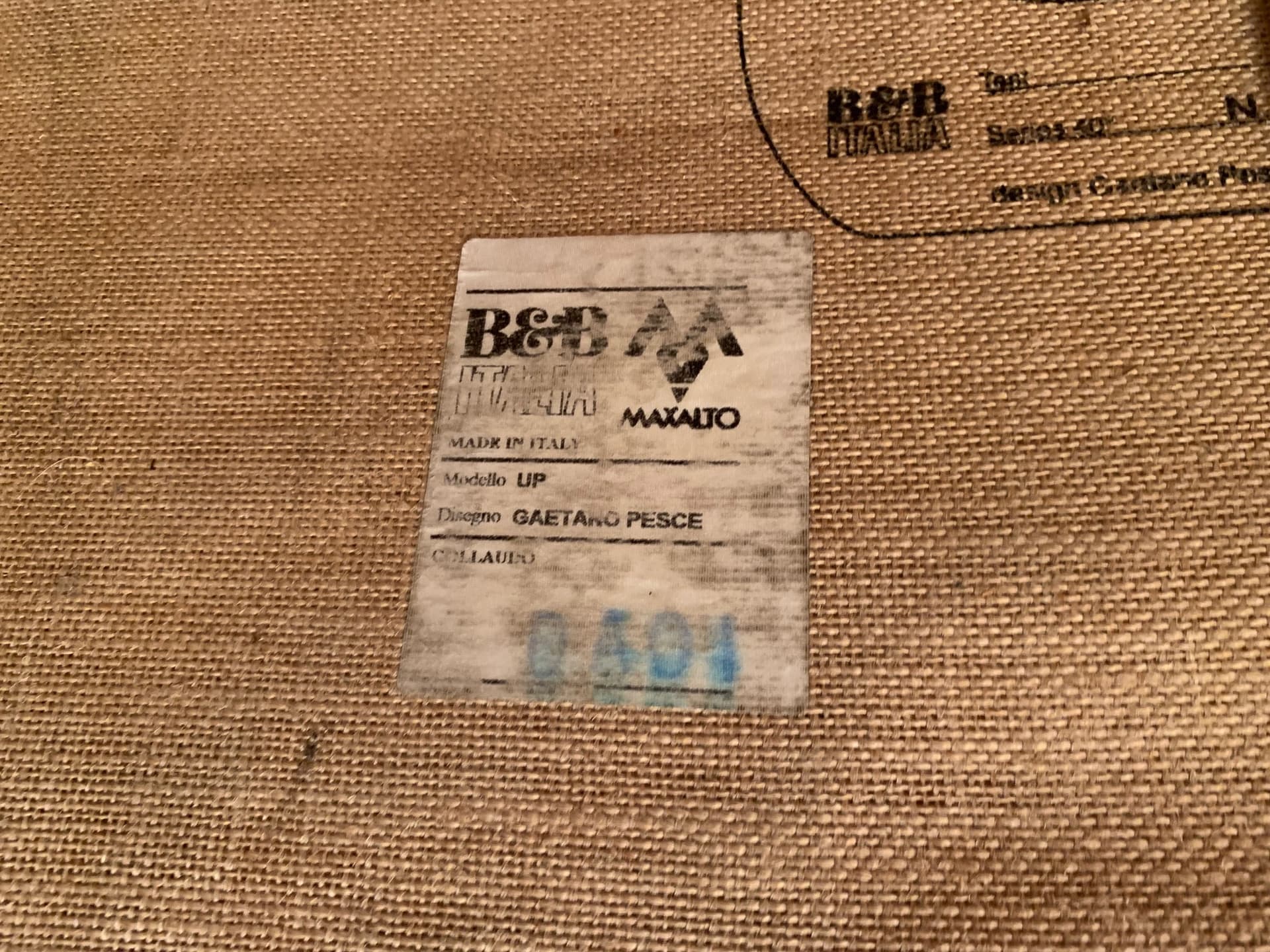 Fotel Big Mama, velvet beżowy, proj. G. Pesce, B&B Italia, Włochy - 45629