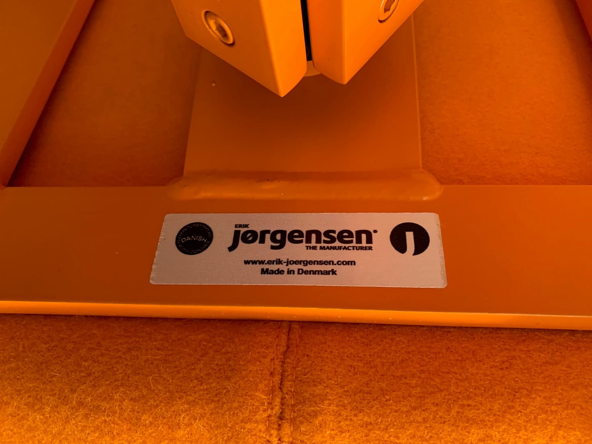 Fotel Corona Spectrum, tkanina pomarańczowa, stal pomarańczowa, proj. P. M. Volther, Erik Jørgensen, Dania - 45767