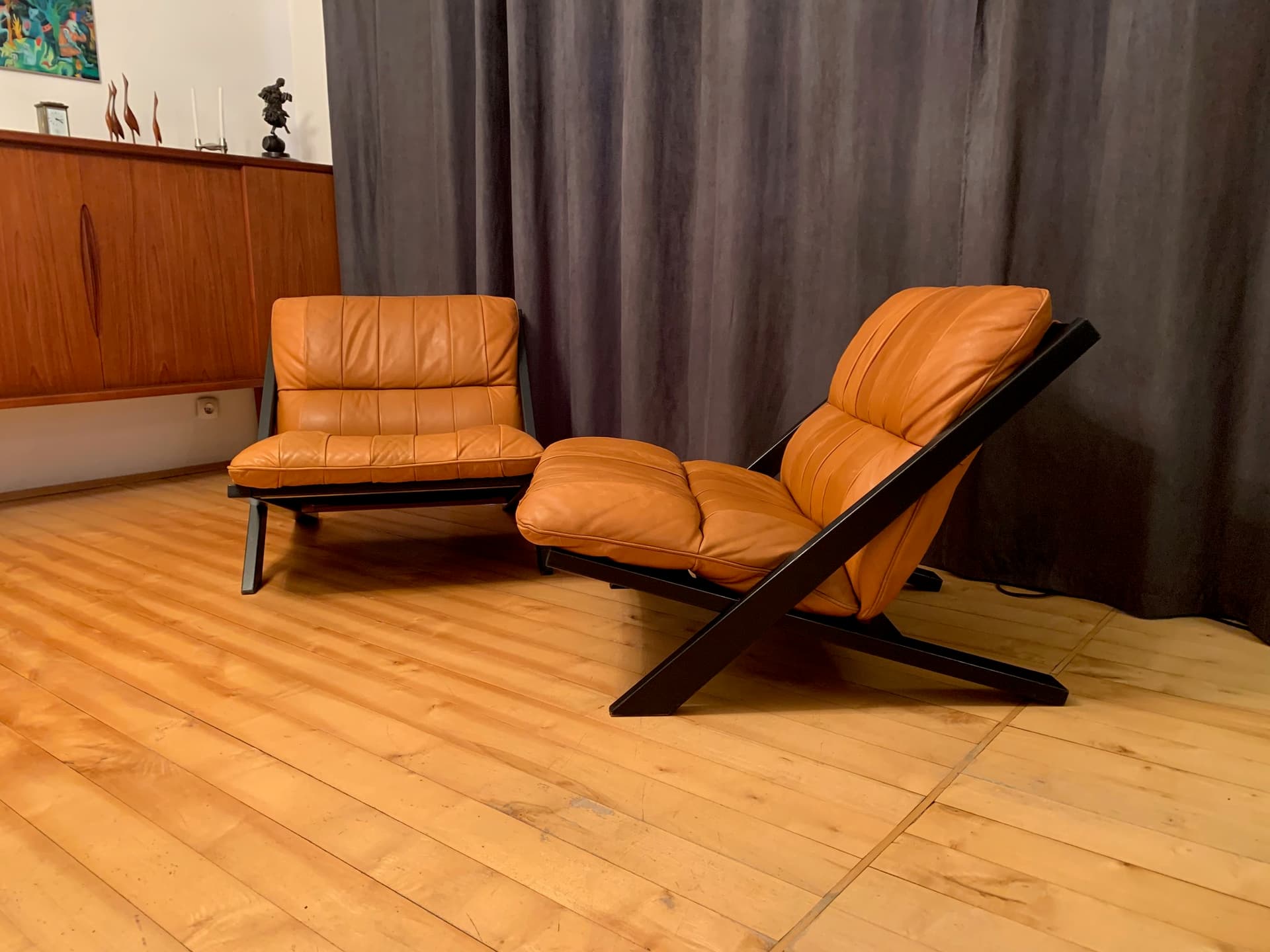 Pair of armchairs, cognac leather, dark brown wood, by U. Berger, de Sede, Switzerland, 1970s. - 45769