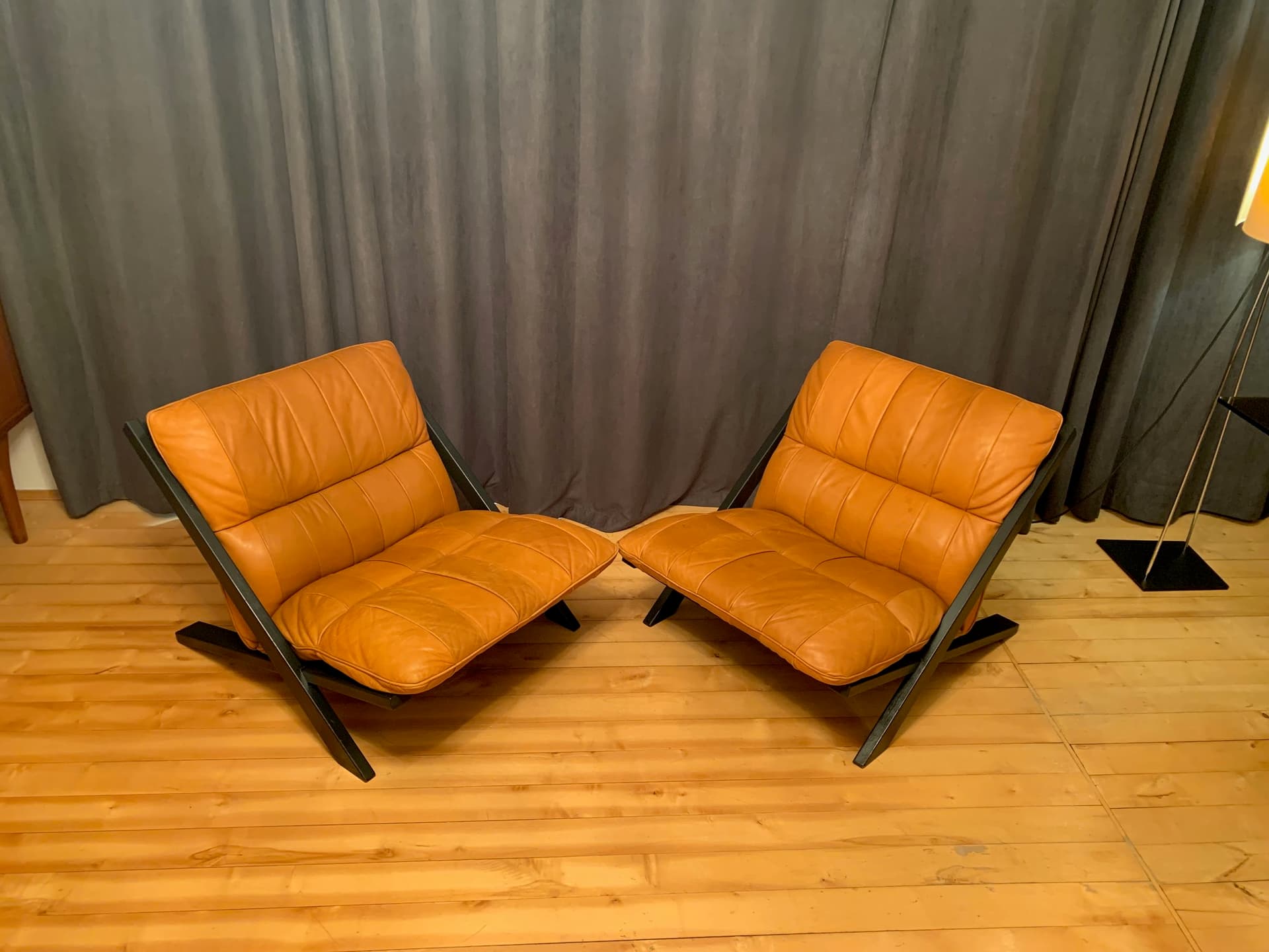 Pair of armchairs, cognac leather, dark brown wood, by U. Berger, de Sede, Switzerland, 1970s. - 45771