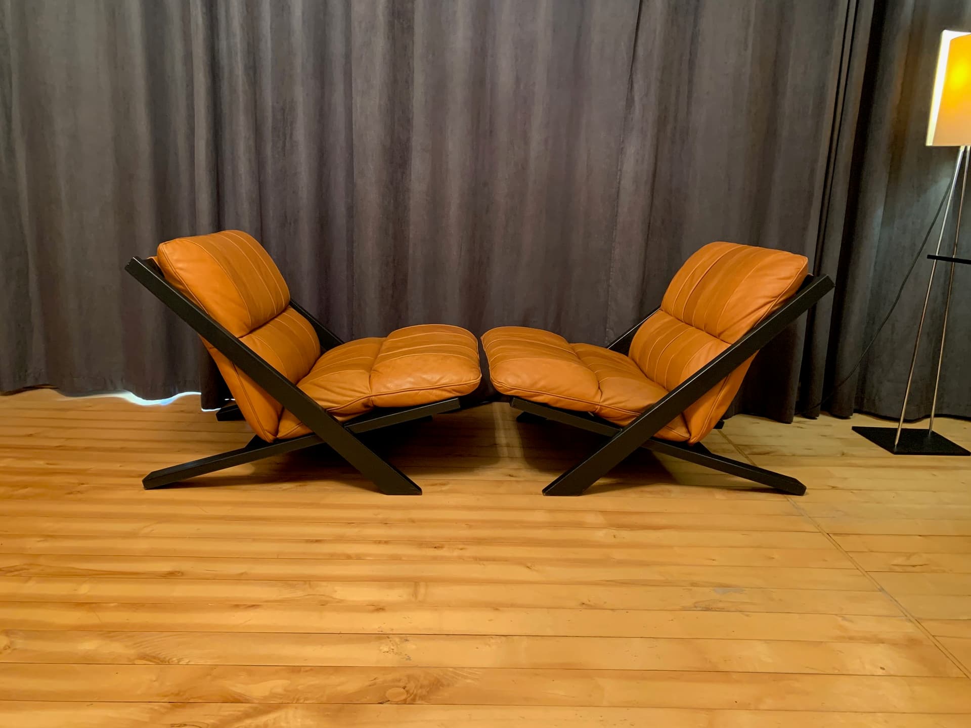 Pair of armchairs, cognac leather, dark brown wood, by U. Berger, de Sede, Switzerland, 1970s. - 45770
