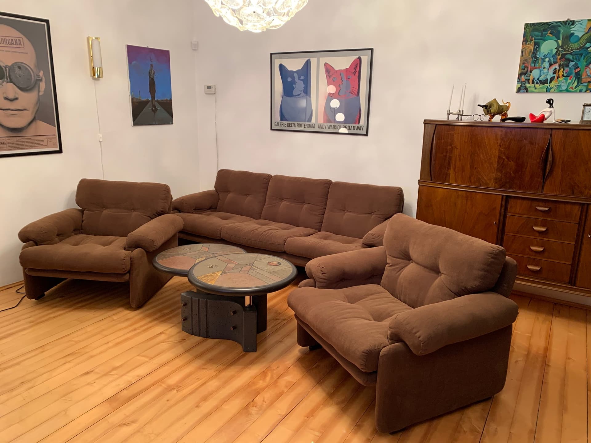 Pair of armchairs Coronado, light brown velvet, by T. Scarpa, C&B Italia, Italy, 1960s. - 45810
