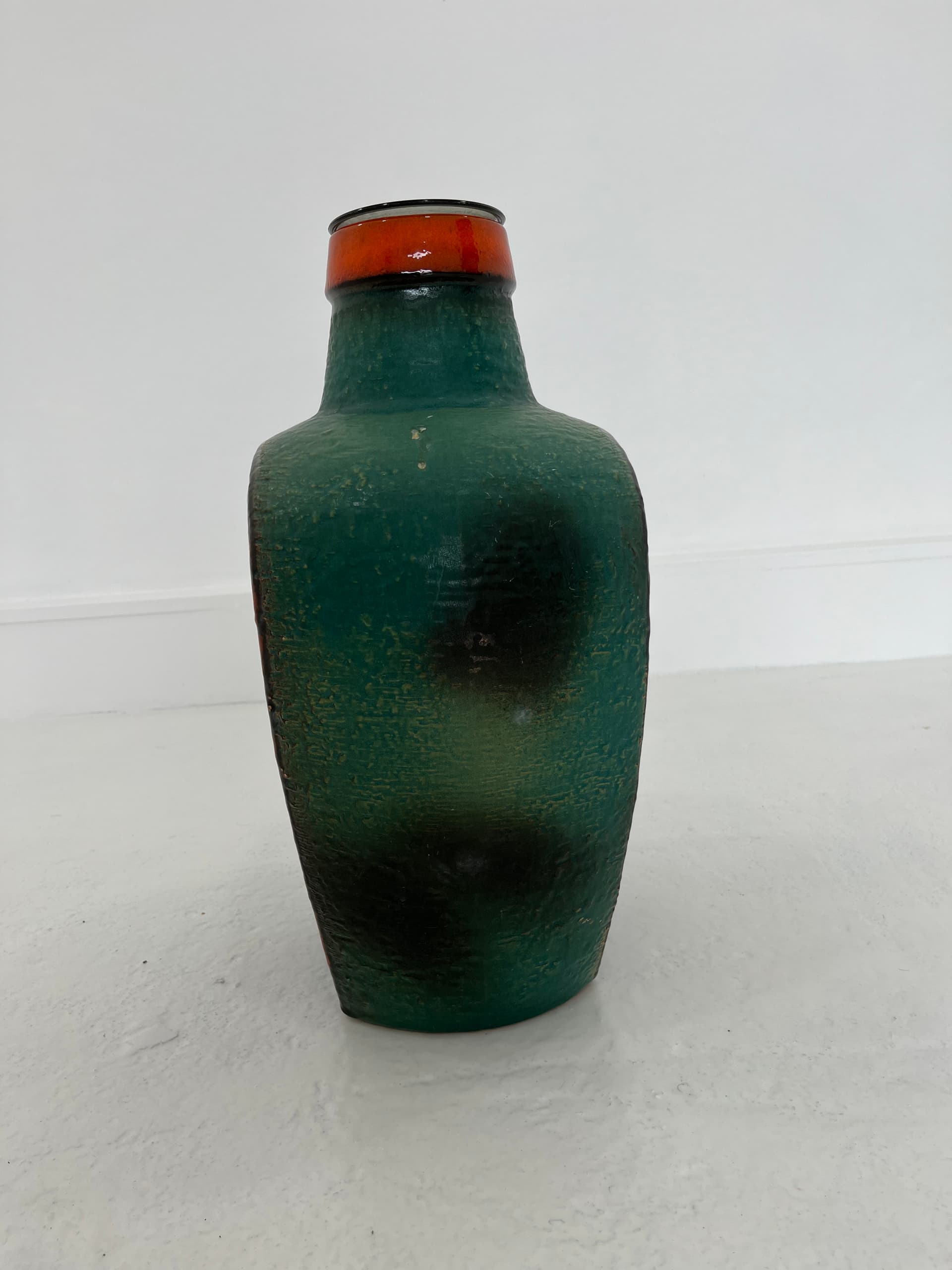 Wazon ceramiczny zielony, proj. P. Dieter, Niemcy, lata 70. - 45977