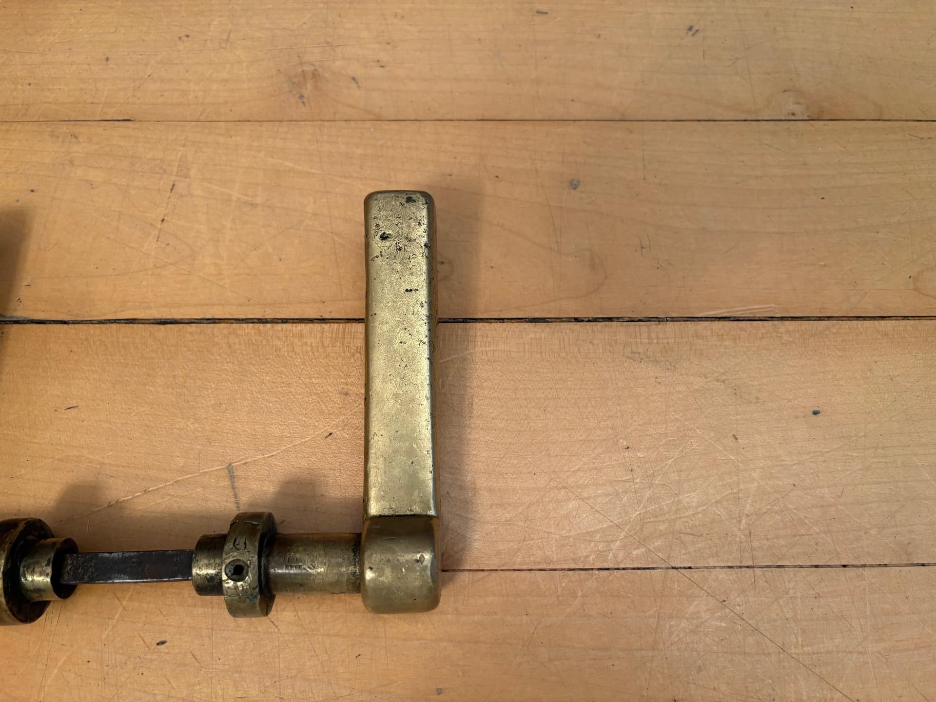 Para klamek drzwiowych Bauhaus, mosiądz złoty, Niemcy, lata 30. - 79836