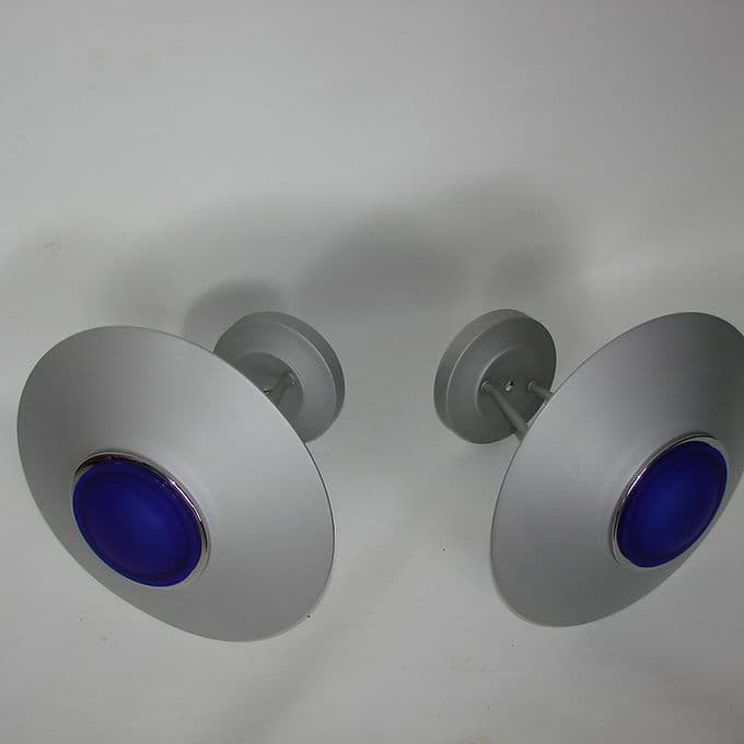 Para kinkietów Space Age, metal szary, szkło niebieskie, lata 80. - 46526