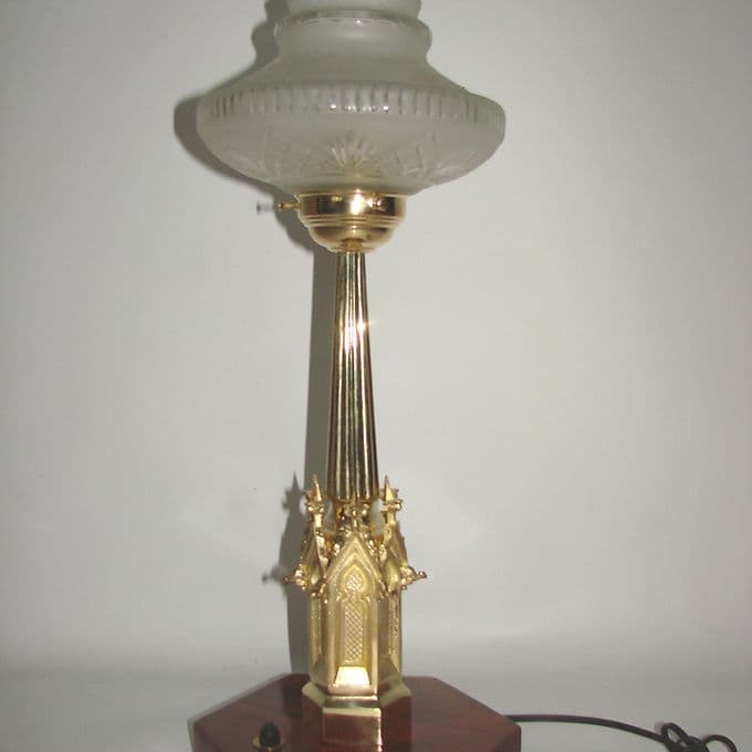 Lampa gabinetowa, mosiądz złoty, szkło mleczne, drewno, lata 20. - 46488