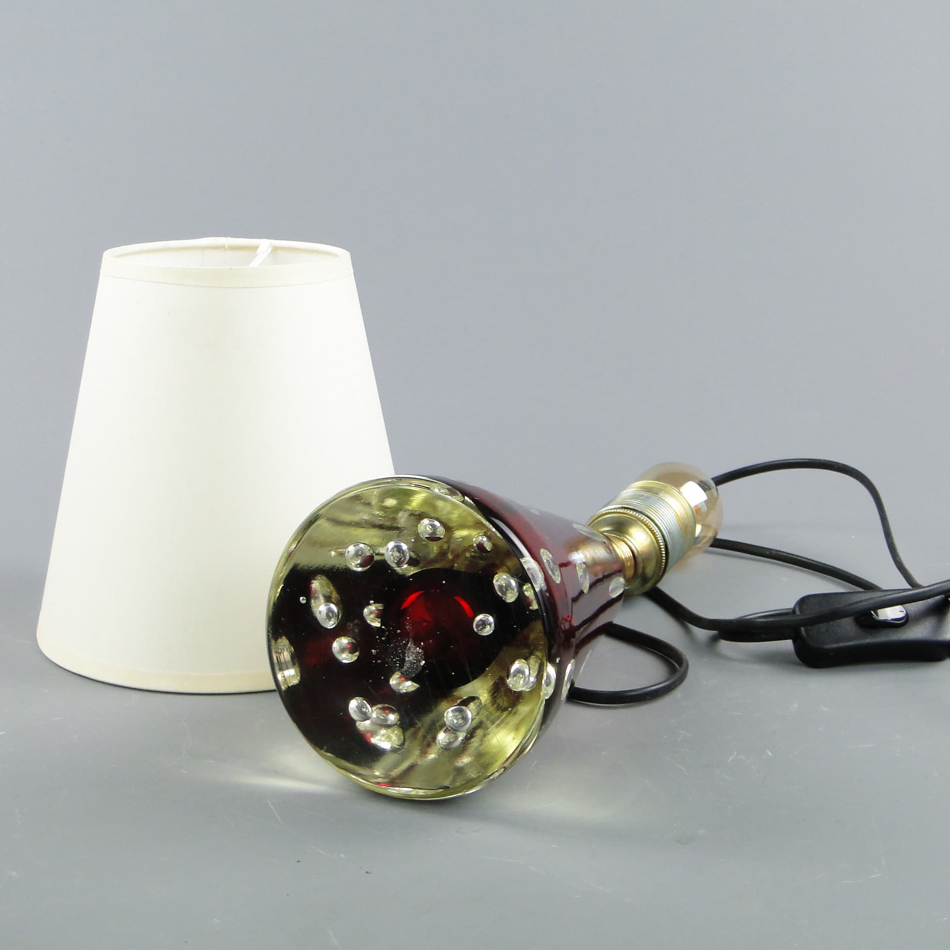 Lampa stołowa, szkło czerwony, Val St Lambert, Belgia, lata 60. - 46992