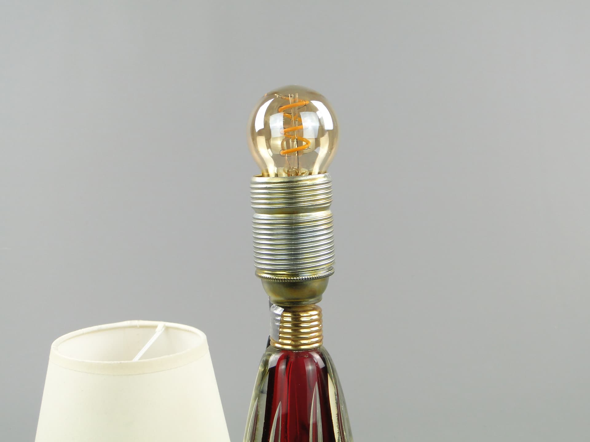 Lampa stołowa, szkło czerwony, Val St Lambert, Belgia, lata 60. - 46990