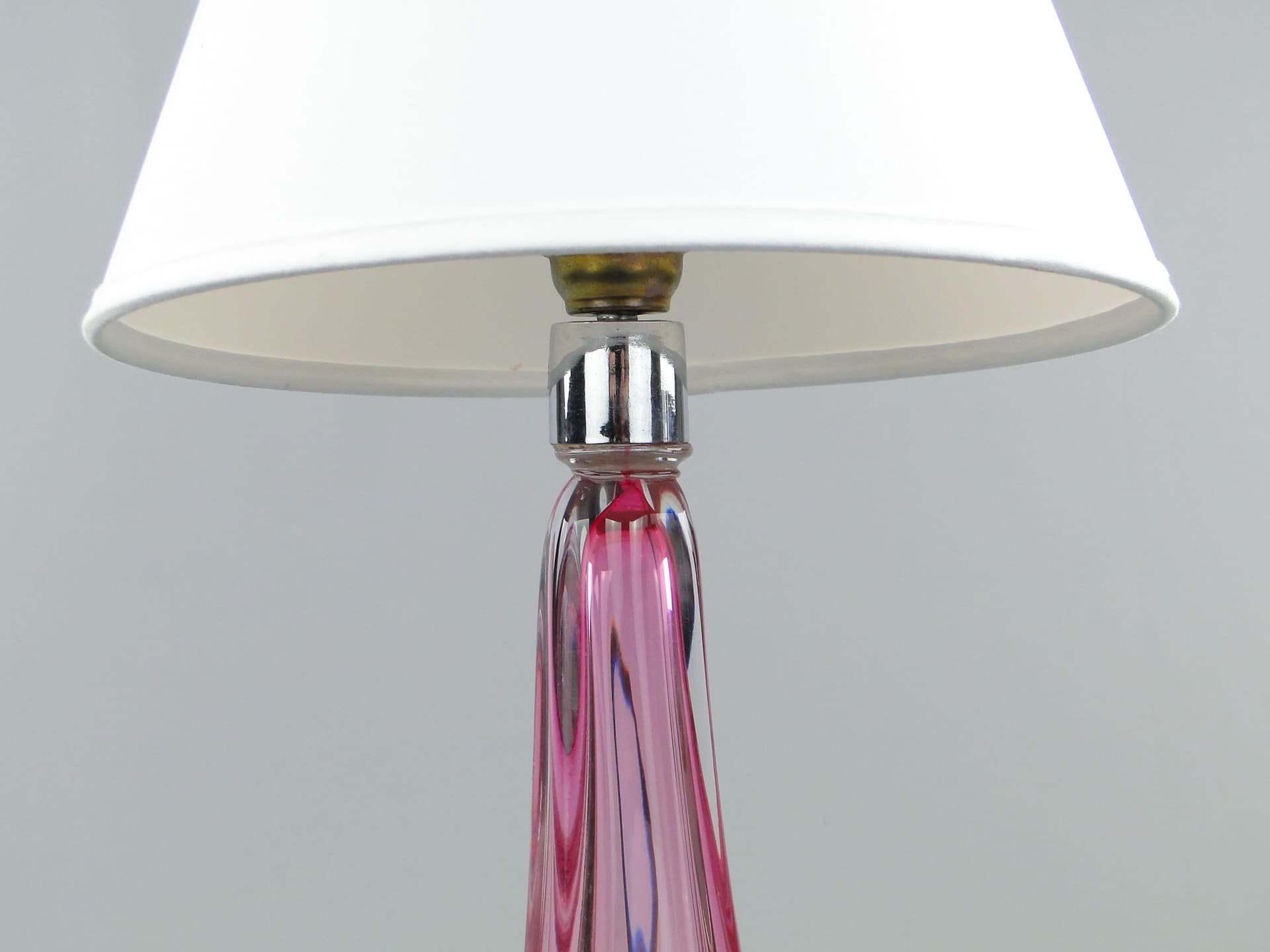 Lampa stołowa, szkło różowy, Val St Lambert, Belgia, lata 60. - 47017