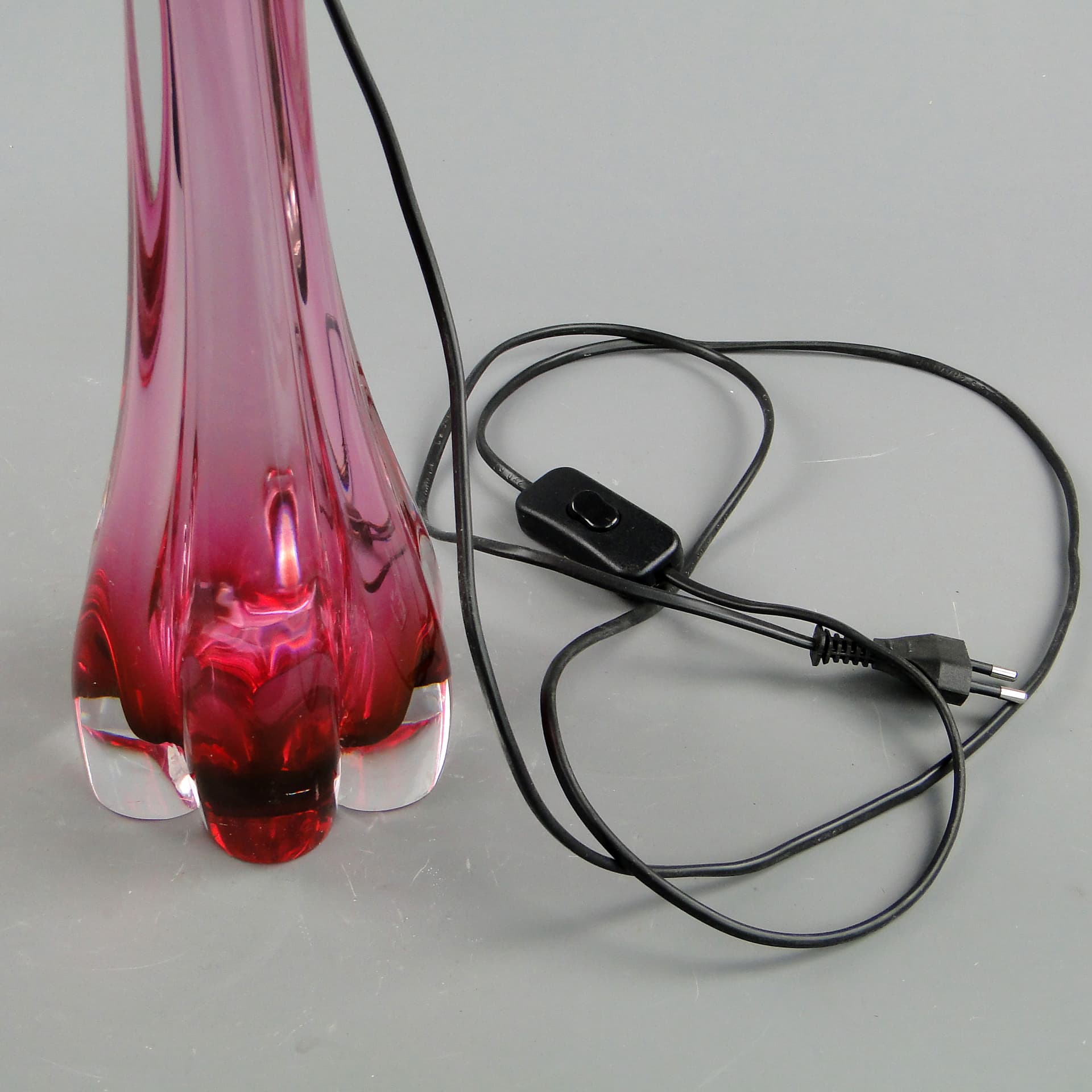 Lampa stołowa, szkło różowy, Val St Lambert, Belgia, lata 60. - 47014