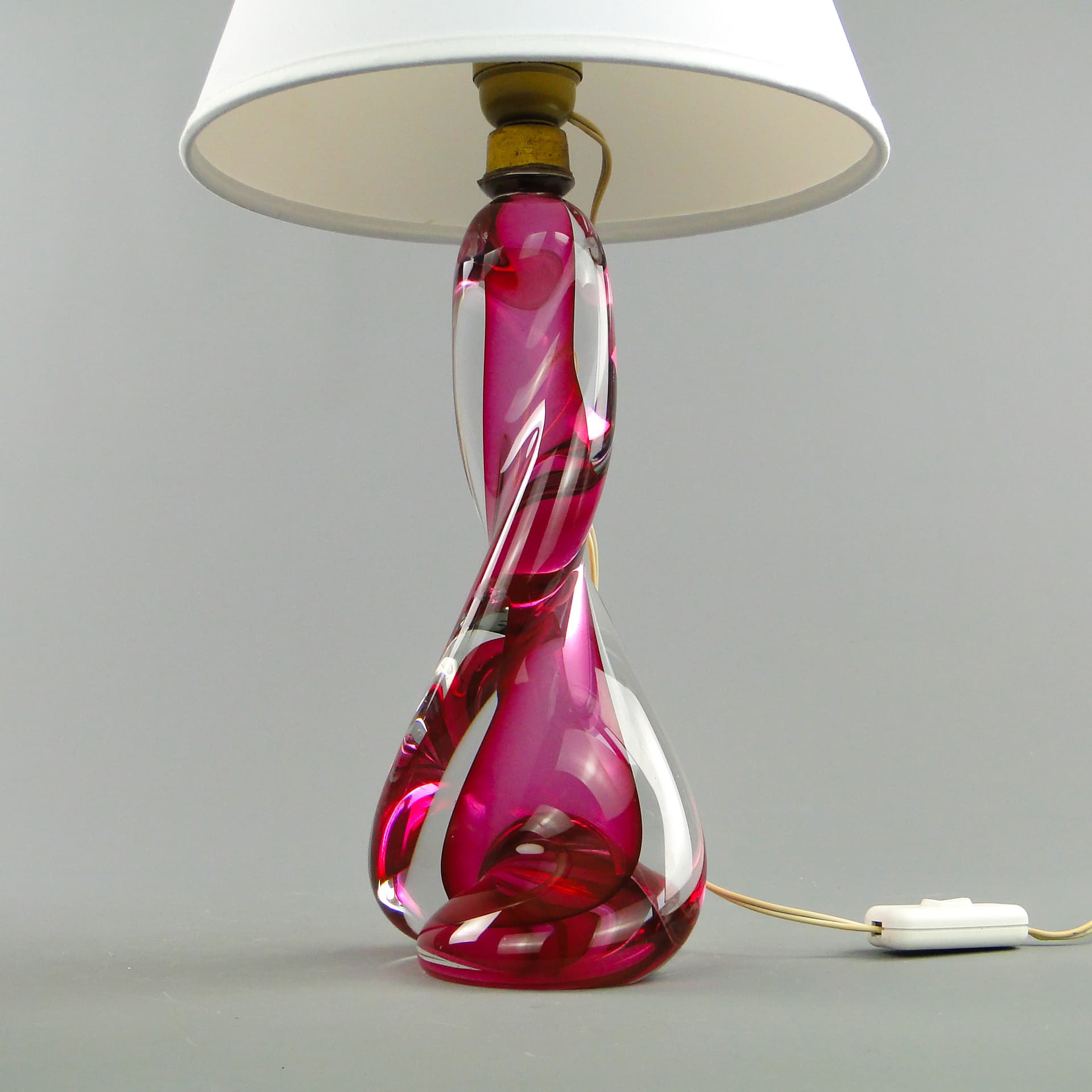 Lampa stołowa, szkło różowy, Val St Lambert, Belgia, lata 60. - 47178