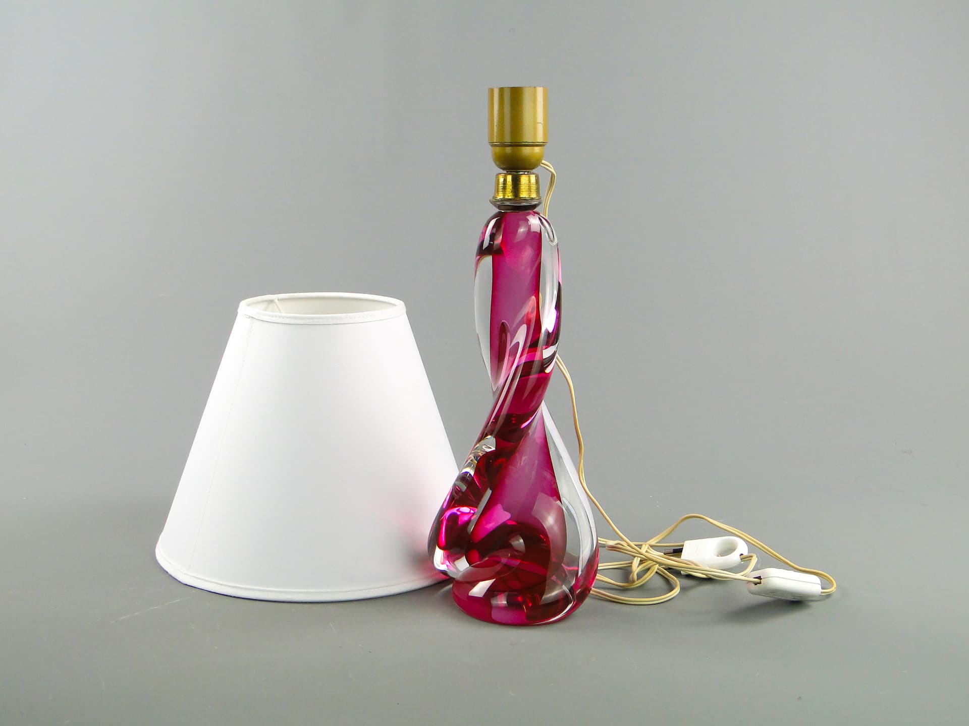 Lampa stołowa, szkło różowy, Val St Lambert, Belgia, lata 60. - 47172