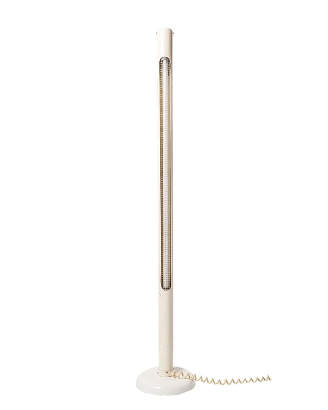 Wysoka lampa wykonana z metalu, styl industrialny. - WYMIARY