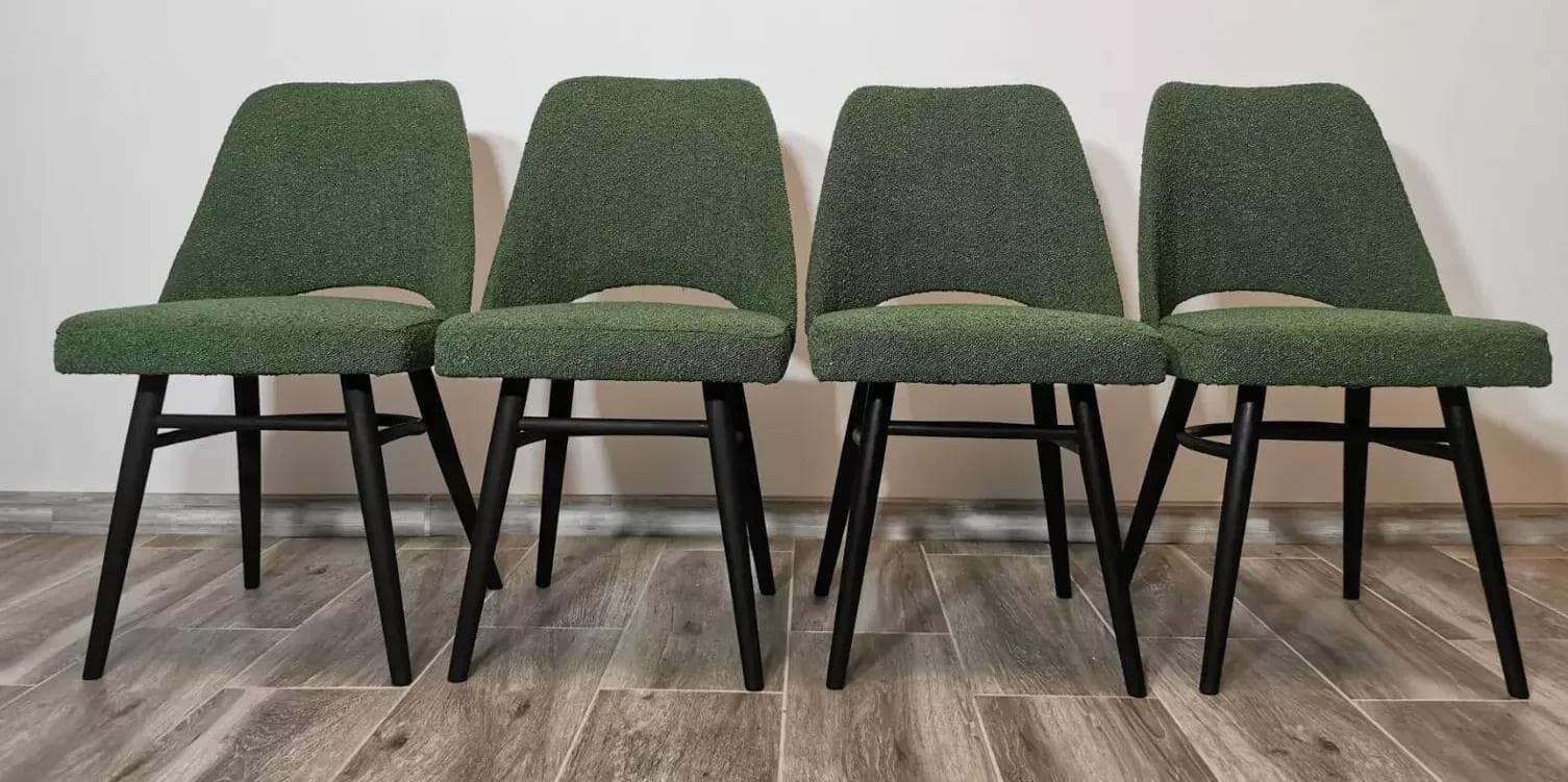 Komplet czterech krzeseł, zieleń bouclé, buk czarny, proj. R. Hoffman, Ton, Czechosłowacja, lata 60. - 48228