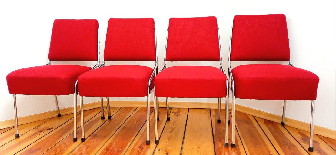 Set of Four Chairs Bauhaus, red upholstery, chromed steel, by H. Gottwald, Czechoslovakia, early 20th c. - 48164