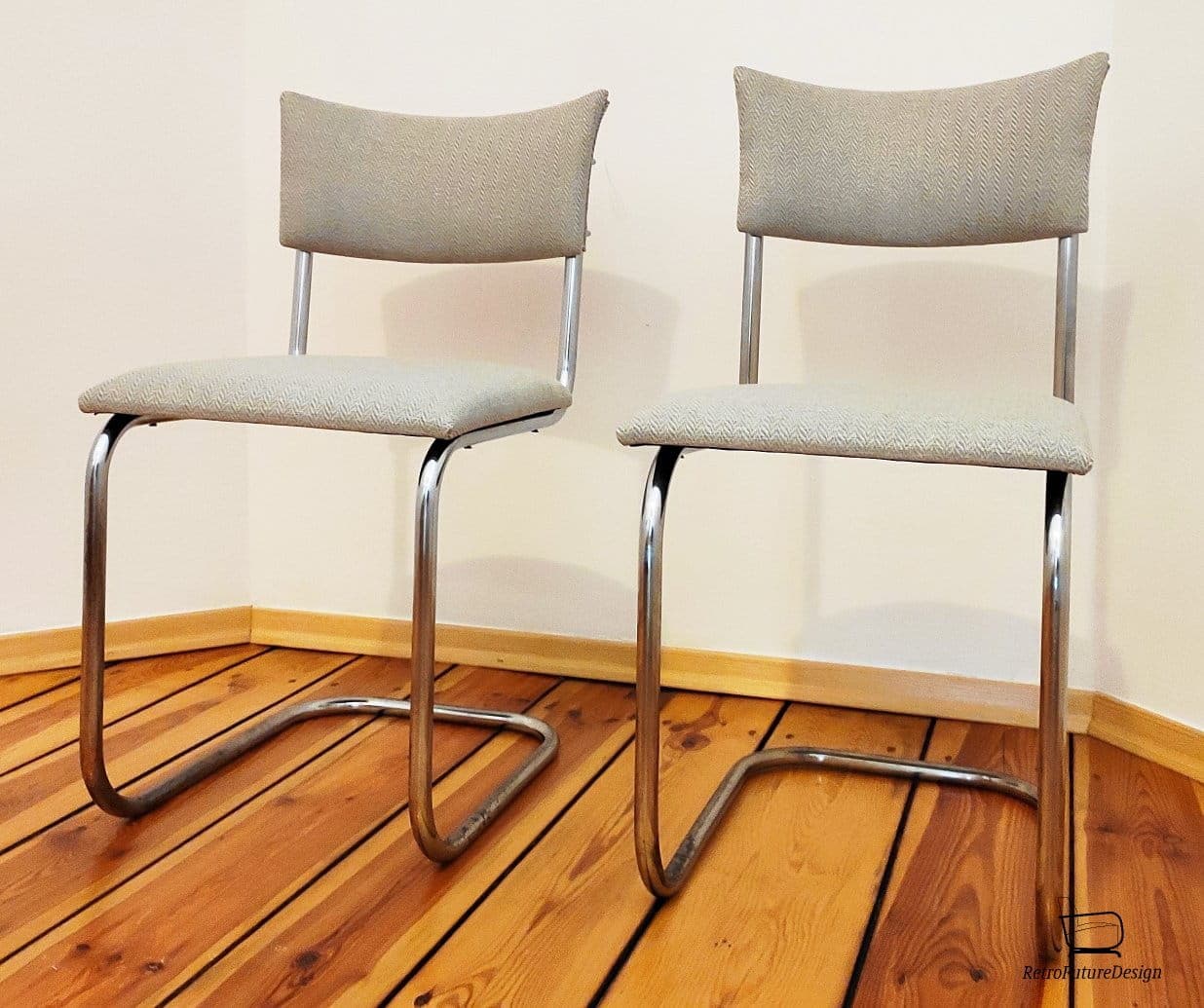 Pair of chairs, chrome steel, beige, by R. Slezak, Czechoslovakia, 1930s. - 49317