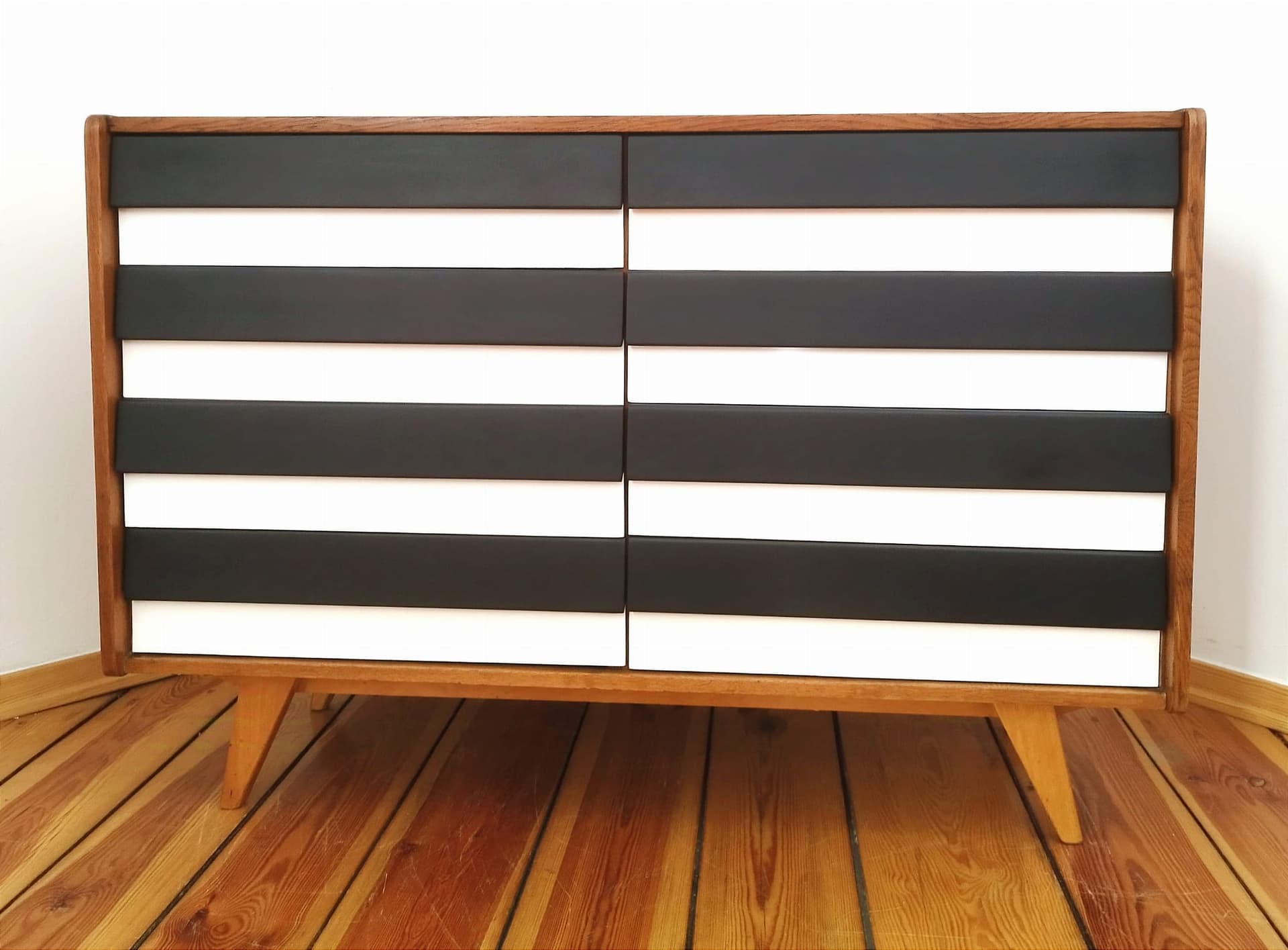 Komoda, drewno brązowy, proj. J. Jiroutek, Interier Praha, Czechosłowacja, lata 60. - 49305