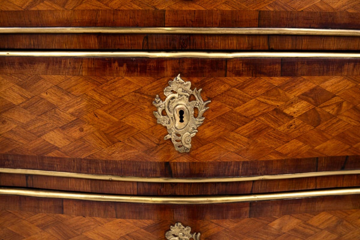 Orzechowa komoda, styl Ludwika XV, Francja, XIX w. - 47815