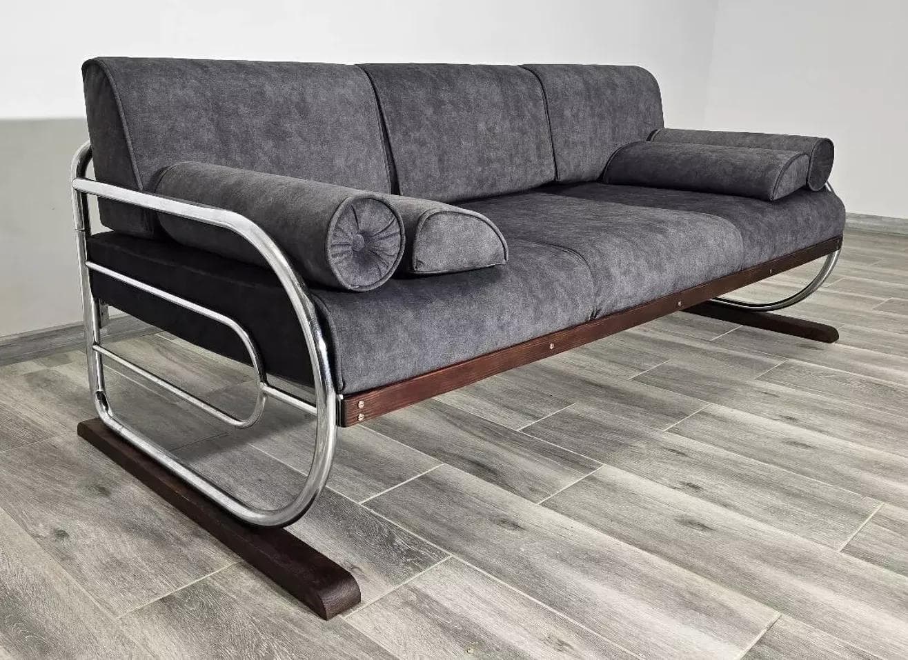 Sofa Bauhaus, grey upholstery, chrome steel, by R. Slezak, Czechoslovakia, 1960s. - 48955