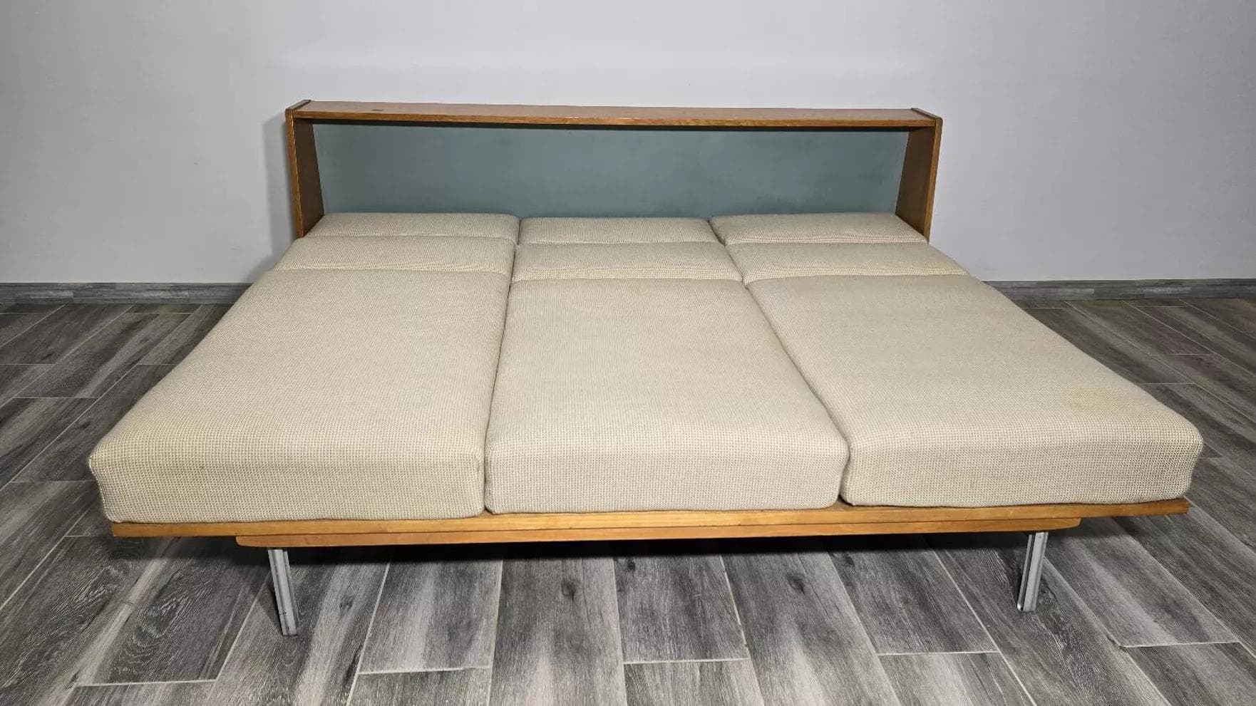 Sofa, beż, drewno, Tatra Nabytok, Czechosłowacja, lata 60. - 48934