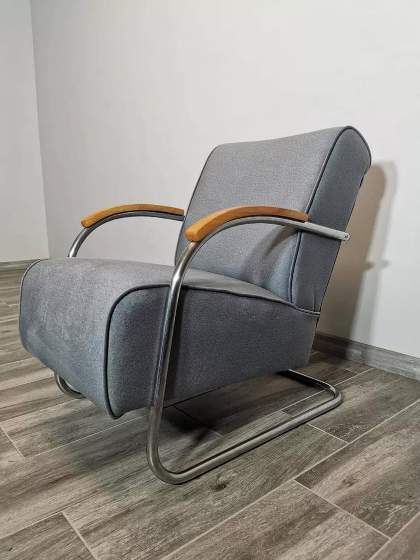 Armchair Bauhaus, grey velvet, chromed steel, wood, Mücke Melder, Czechoslovakia, 1940s. - 48802
