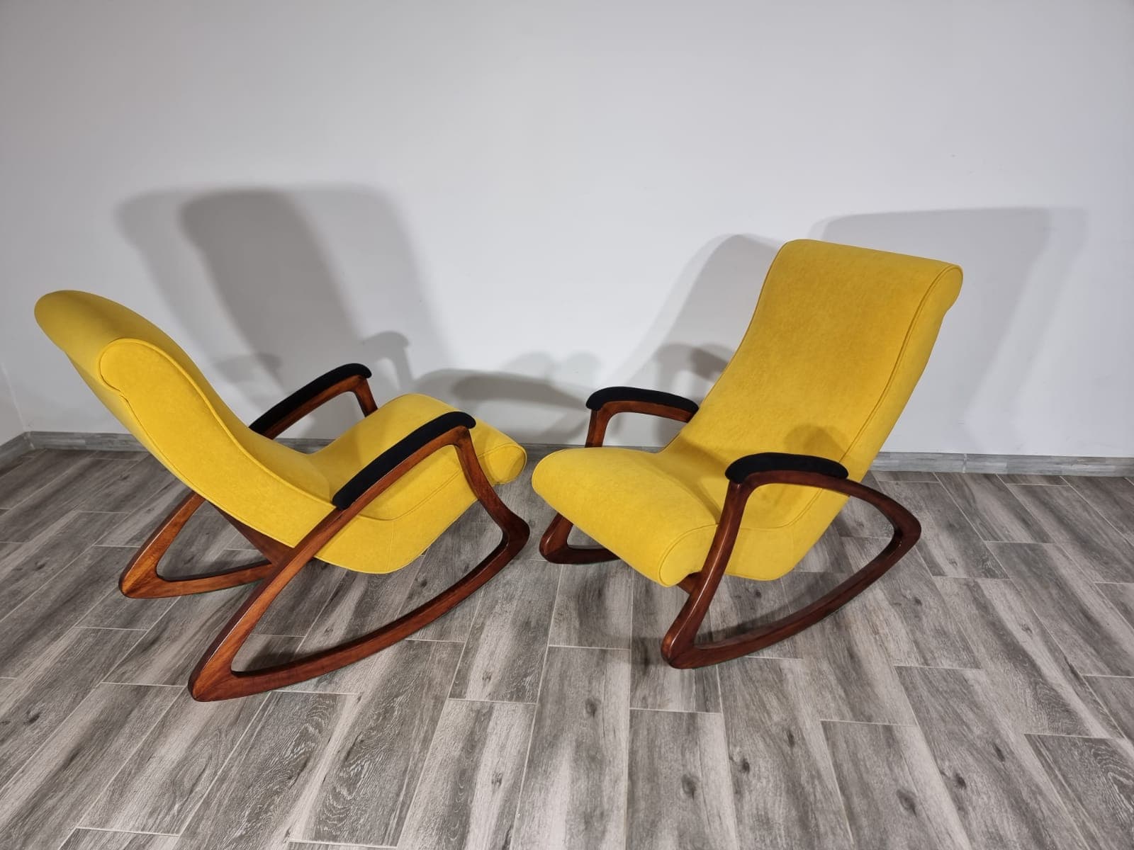 Pair of rocking chairs, yellow, walnut, TON, Czechoslovakia, 1960s. - 48683