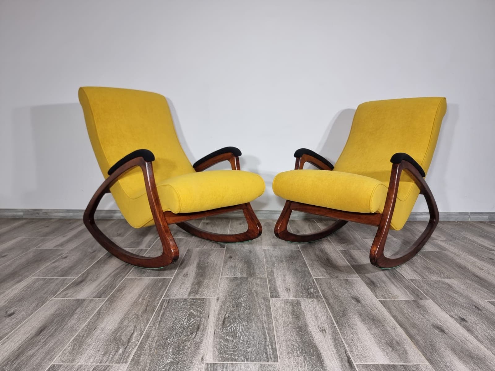 Pair of rocking chairs, yellow, walnut, TON, Czechoslovakia, 1960s. - 48681