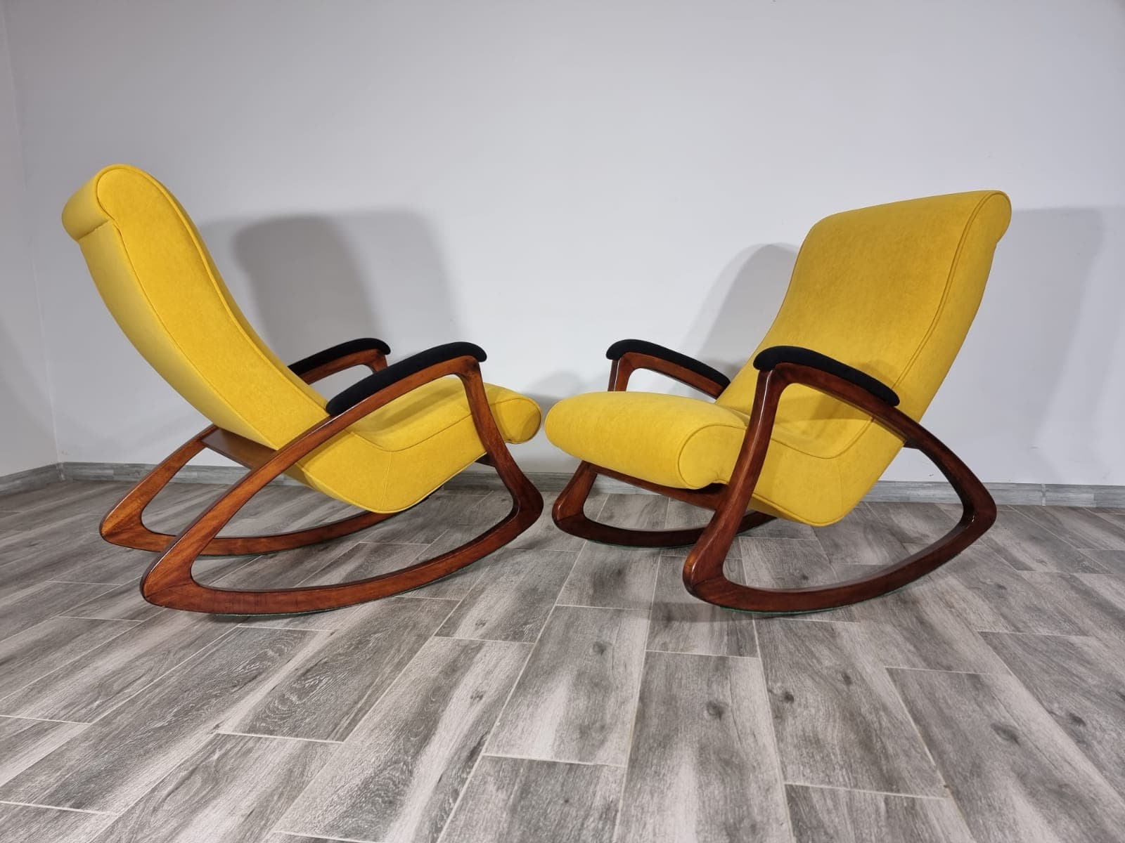 Pair of rocking chairs, yellow, walnut, TON, Czechoslovakia, 1960s. - 48682