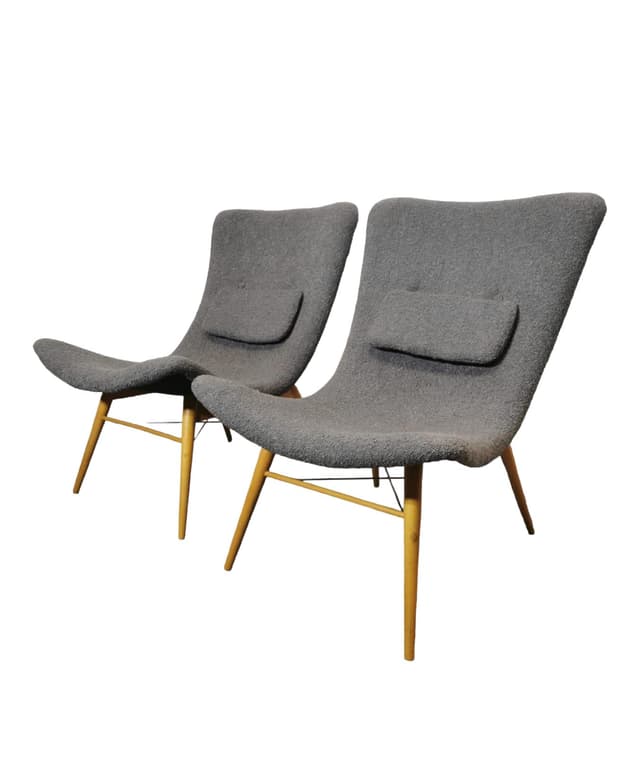 Pair of armchairs, grey bouclé, light oak, by M. Navratil, Czechoslovakia, 1960s. - DIMENSION