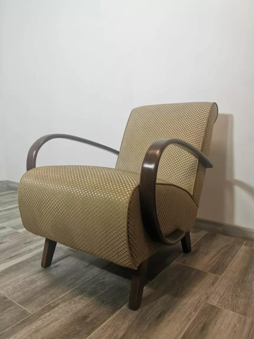 Armchair Art Deco, beige, walnut, by J. Halabala, UP Závody, Czechoslovakia, 1940s. - 48581