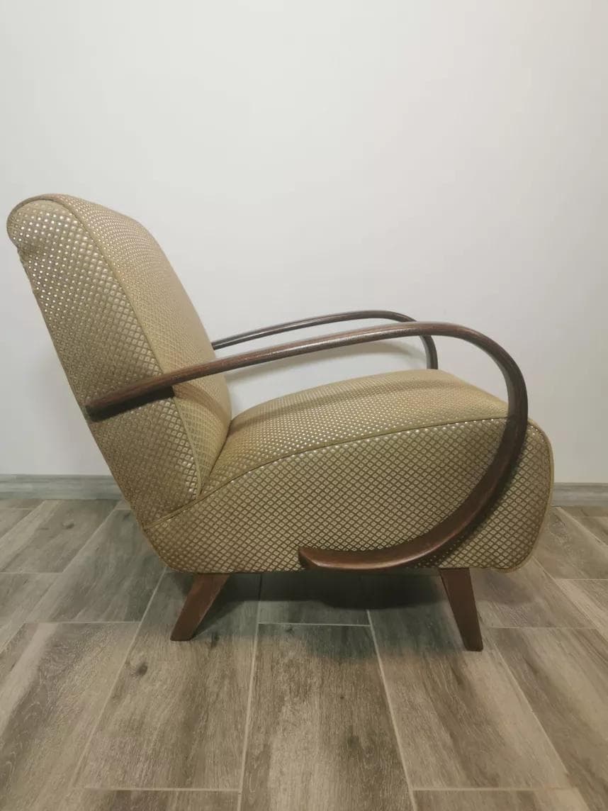 Armchair Art Deco, beige, walnut, by J. Halabala, UP Závody, Czechoslovakia, 1940s. - 48583