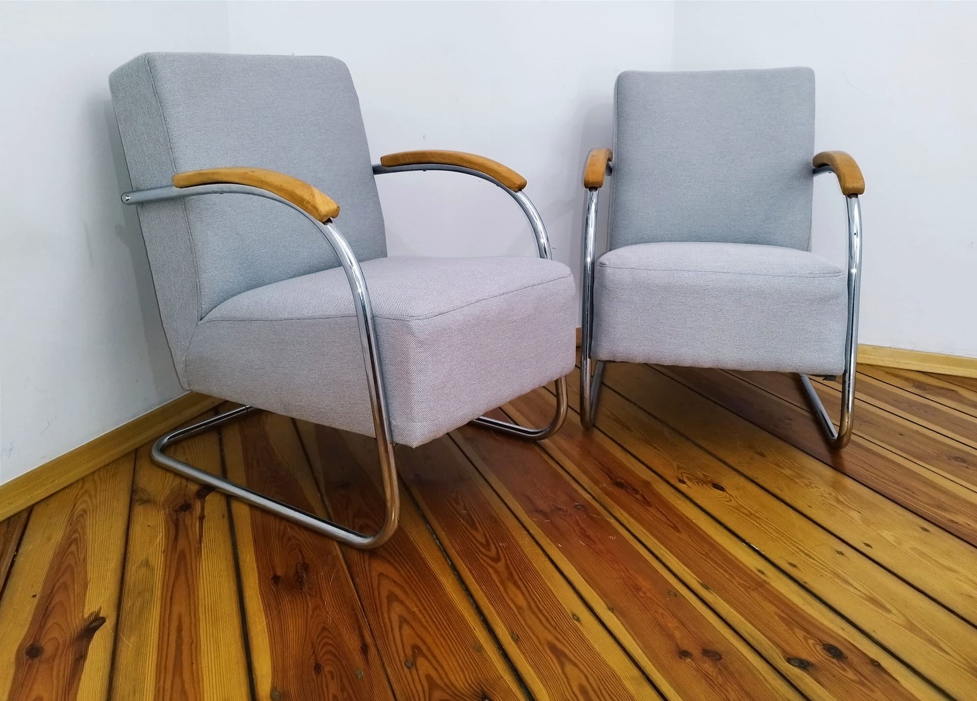 Pair of armchairs FN 21, grey chrome steel, Mücke&Melder, Czech Republic, 1930s. - 48554