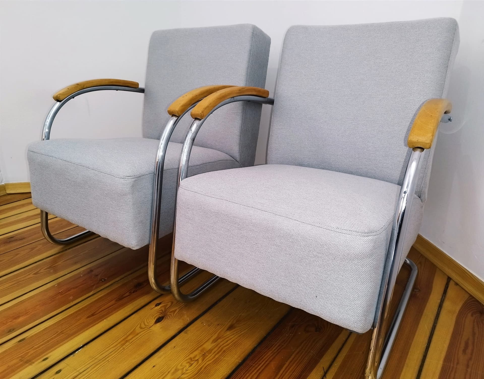 Pair of armchairs FN 21, grey chrome steel, Mücke&Melder, Czech Republic, 1930s. - 48555