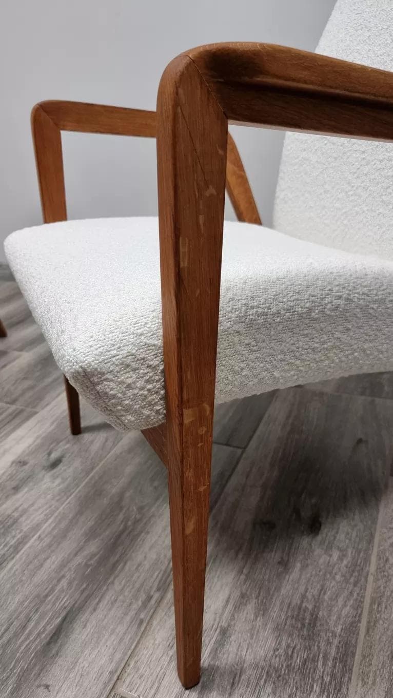 Pair of armchairs, ivory bouclé, oak-stained beech, by J. Vanek, UP Závody, Czechoslovakia, 1930s. - 48524