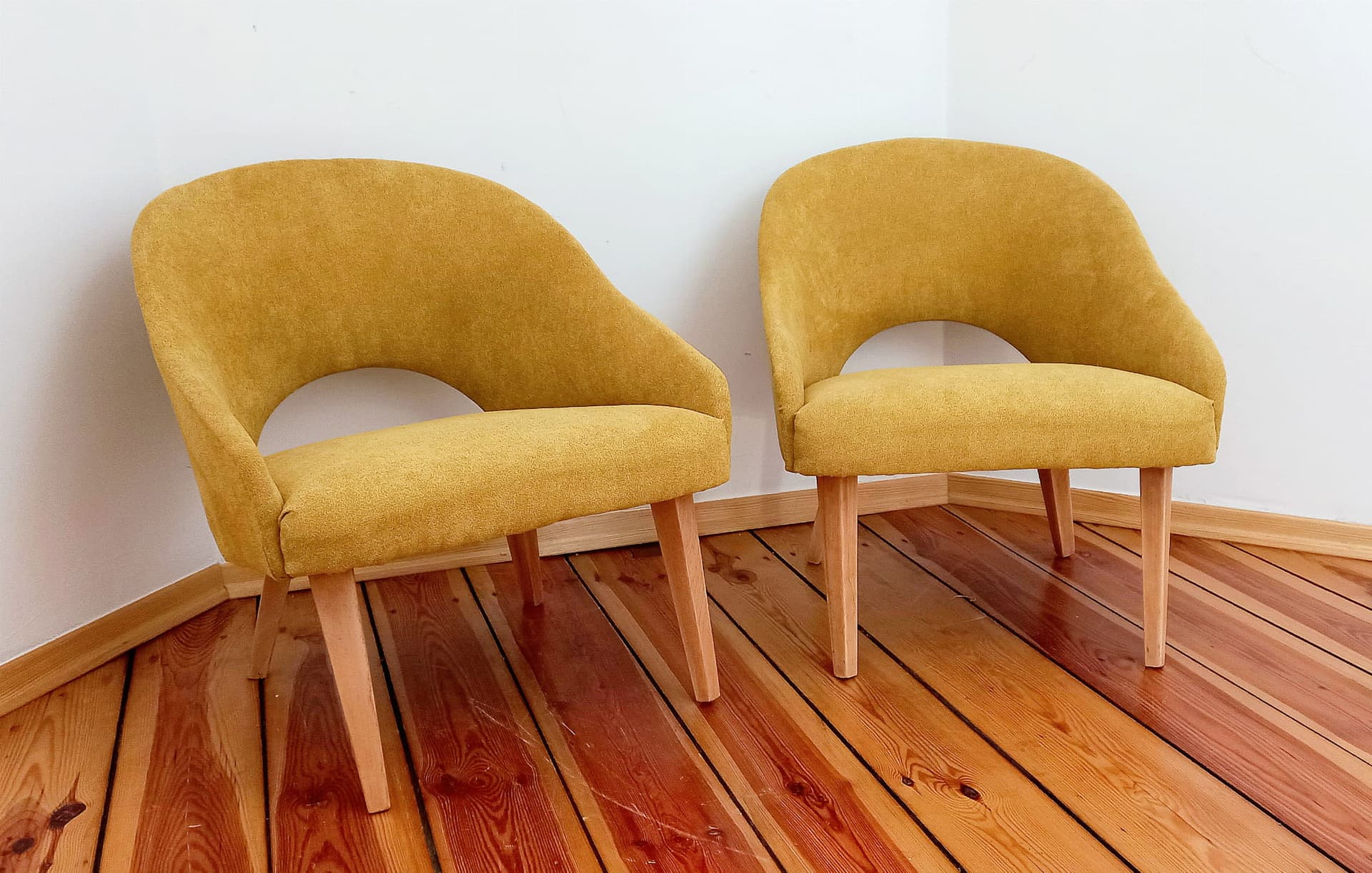 Pair of armchairs, yellow, wood, by O. Haerdtl, TON, Czechoslovakia, 1960s. - 48507