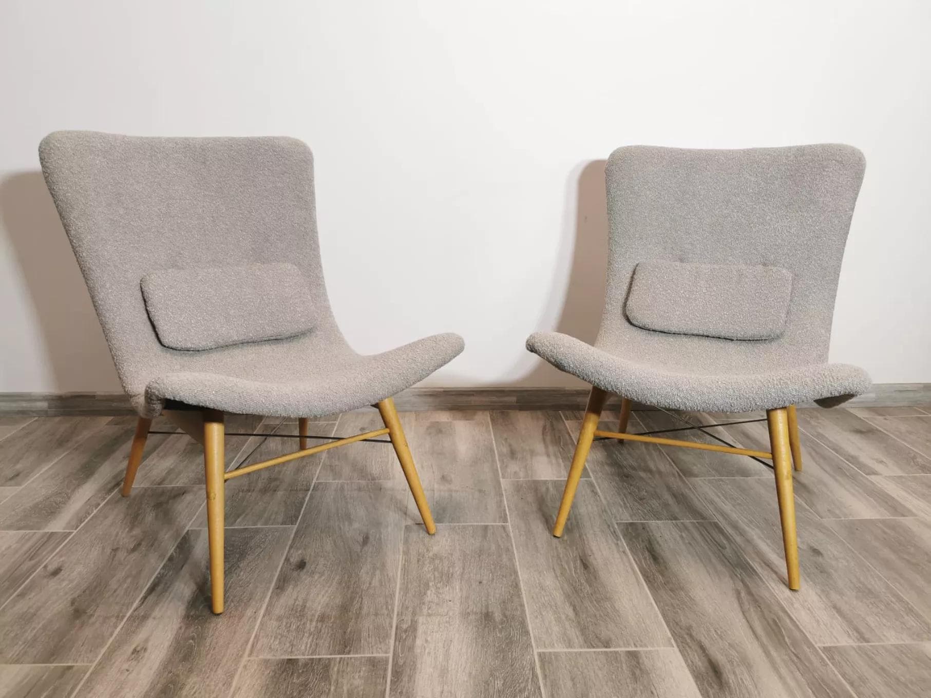 Pair of armchairs, beige bouclé, beech wood, by M. Navratil, Czechoslovakia, 1960s. - 48490