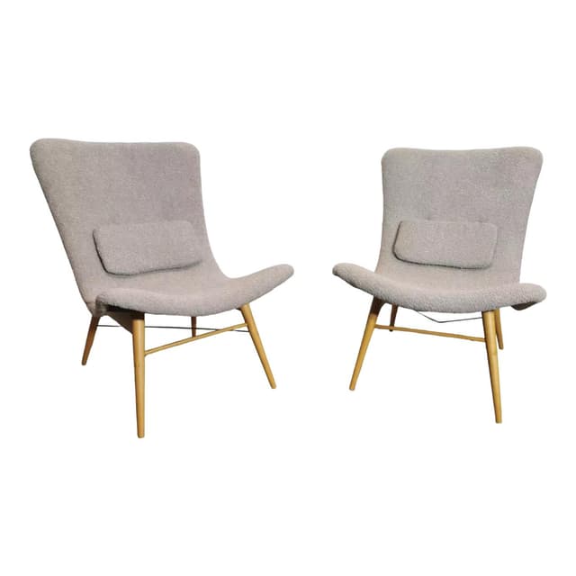 Pair of armchairs, beige bouclé, beech wood, by M. Navratil, Czechoslovakia, 1960s. - DIMENSION