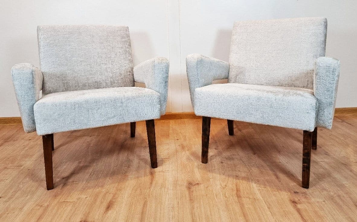 Pair of armchairs, grey bouclé, wood, by M. Navratil, Czechoslovakia, 1960s. - 48358