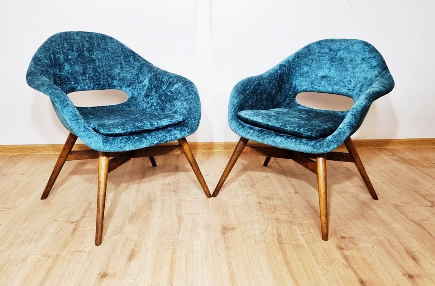 Pair of armchairs, turquoise velvet, by M. Navratil, Czechoslovakia, 1960s. - 48318