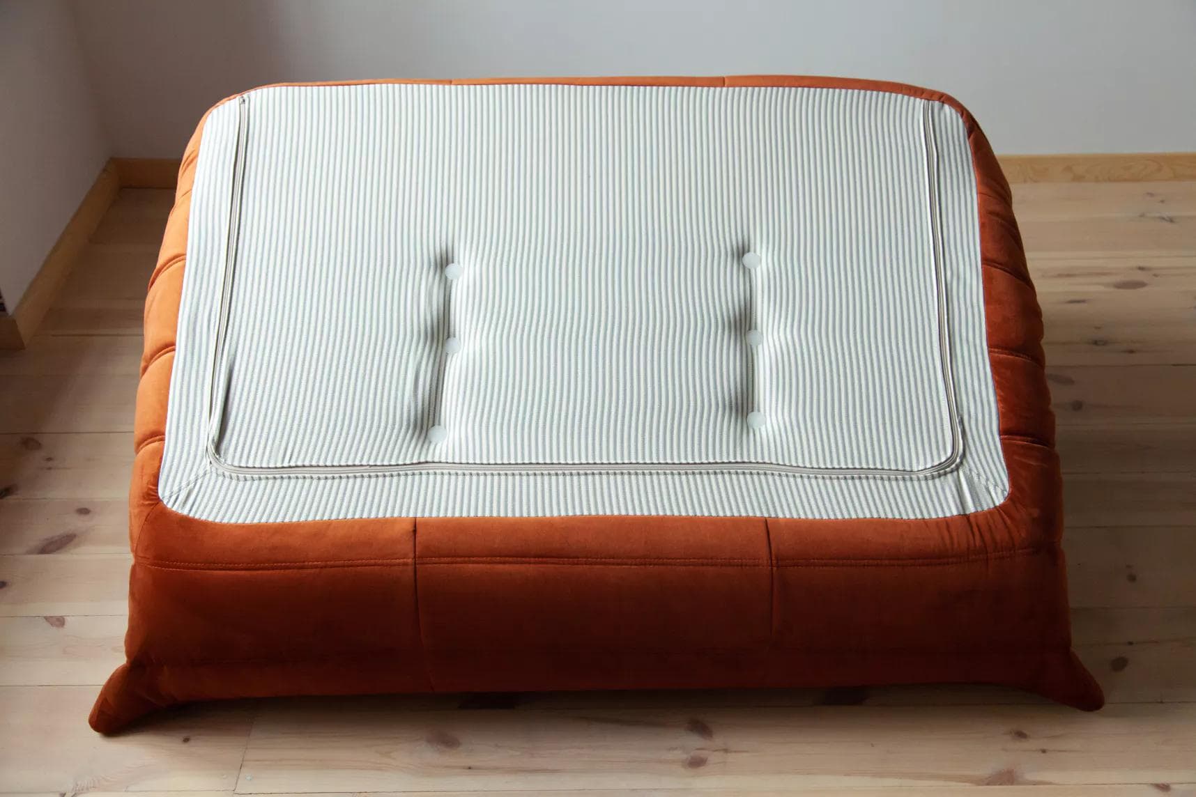 Sofa Togo dwuosobowa, velvet pomarańczowy bursztyn - 51134